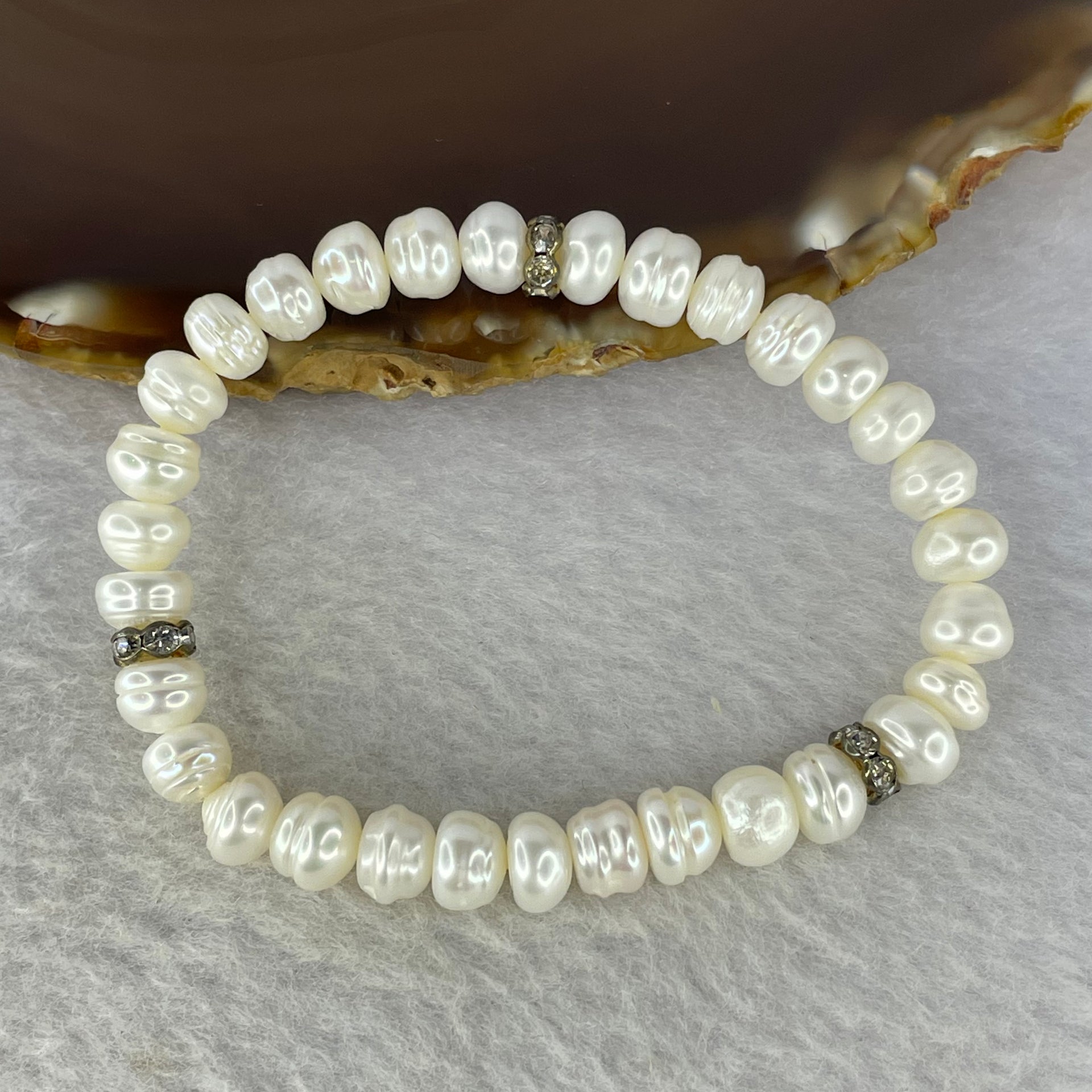 Natural White Pearl Bracelet 11.93g 7.1 mm 31 Pearls - Huangs Jadeite and Jewelry Pte Ltd