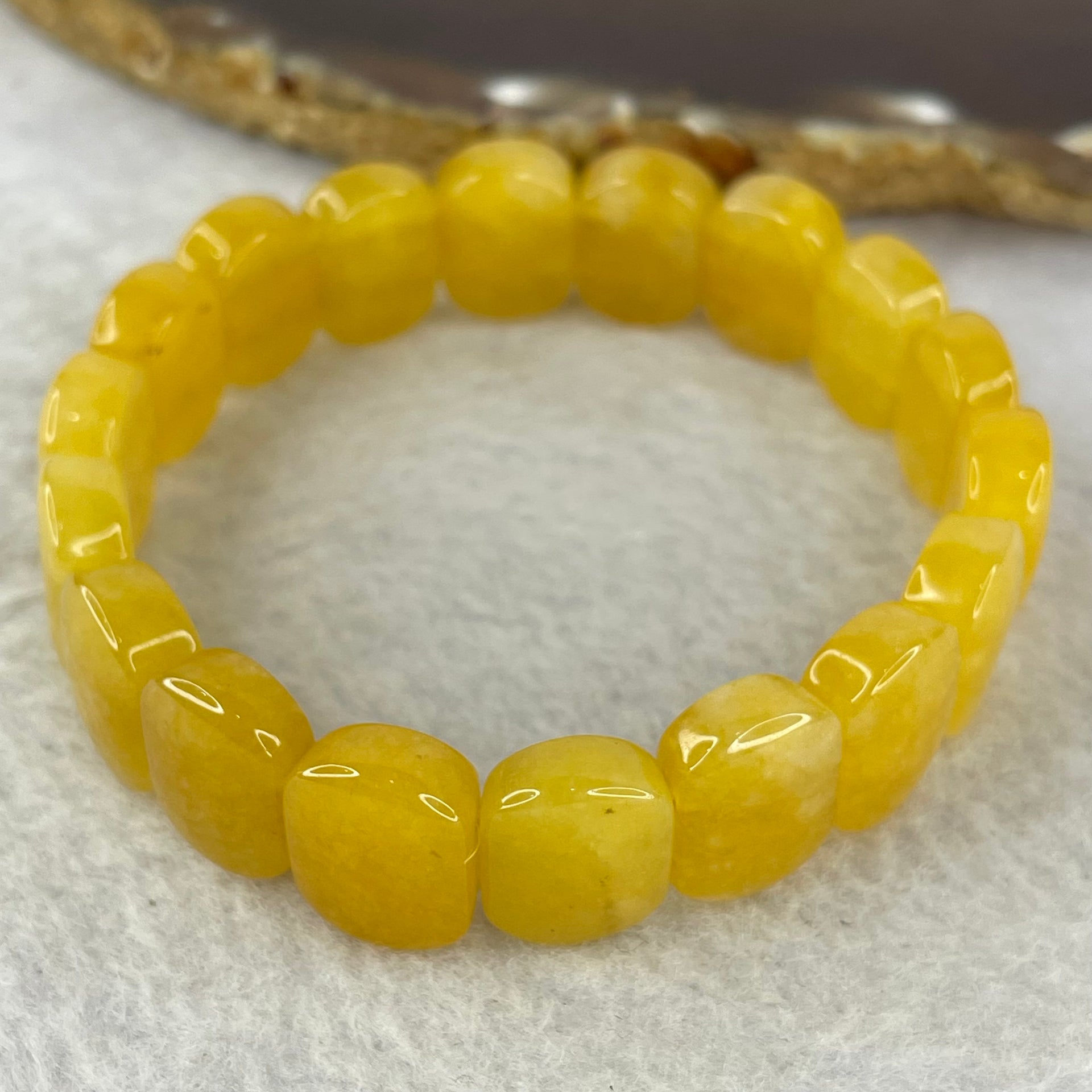 Natural Orange Aventurine Bracelet 31.36g 17cm 14.5 by 10.5 by 5.6mm 18 pcs - Huangs Jadeite and Jewelry Pte Ltd