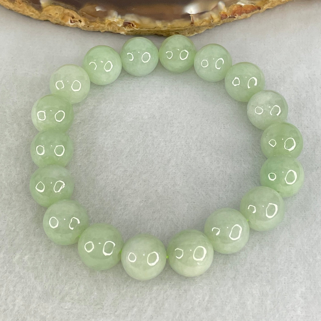 Type A Light Apple Green Jadeite Beads Bracelet 41.30g 16.5cm 11.2mm 18 Beads