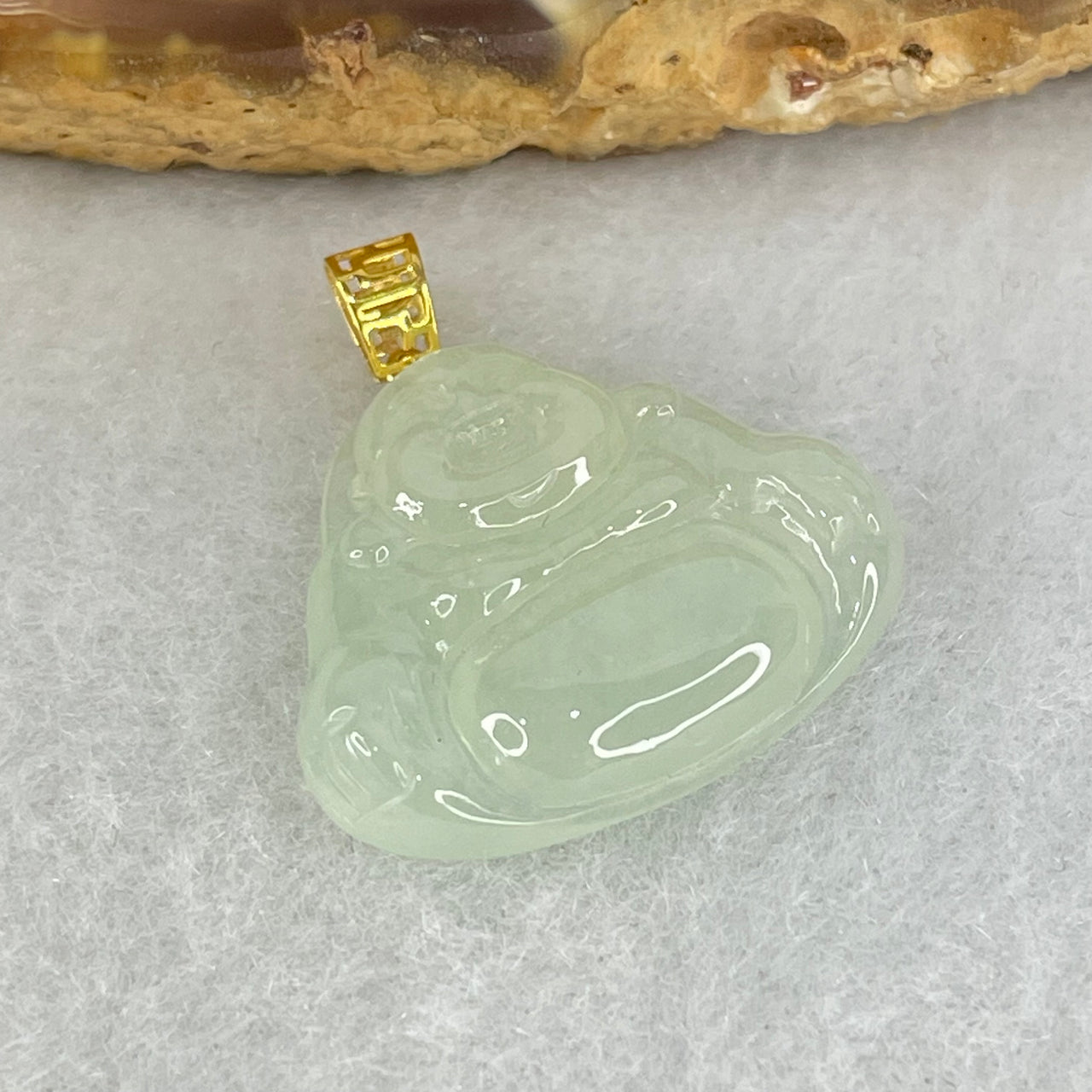 Type A Icy Light Green Jadeite Milo Buddha 18K Yellow Gold Pendant 2.66g 20.6 by 16.9 by 4.3mm