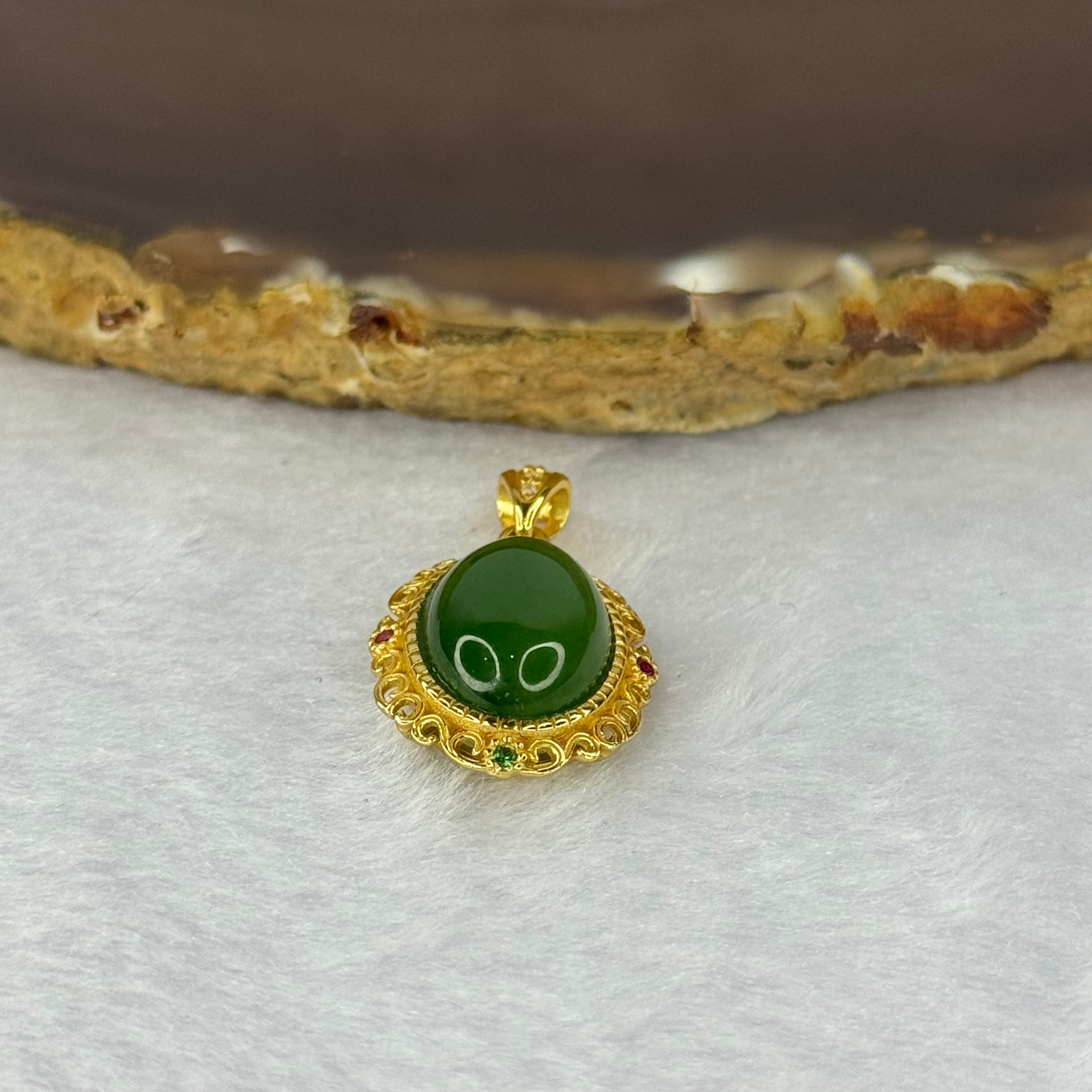 Natural Nephrite in 925 Silver in Gold Color Claps 天然和田玉925银牌 2.77g 13.9 by 9.8 by 6.1mm - Huangs Jadeite and Jewelry Pte Ltd