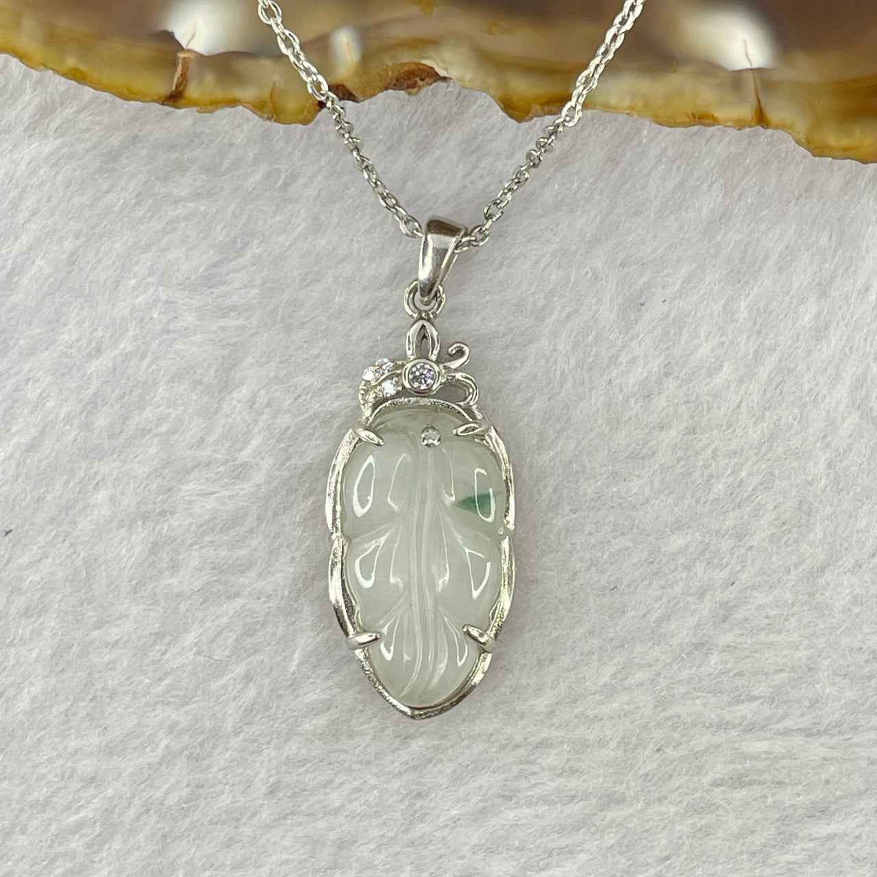 Type A Faint Lavender Geeen Jadeite Leaf 19.1 by 10.9 by 2.5mm S925 Pendant with S925 Sliver Necklace 2.61g