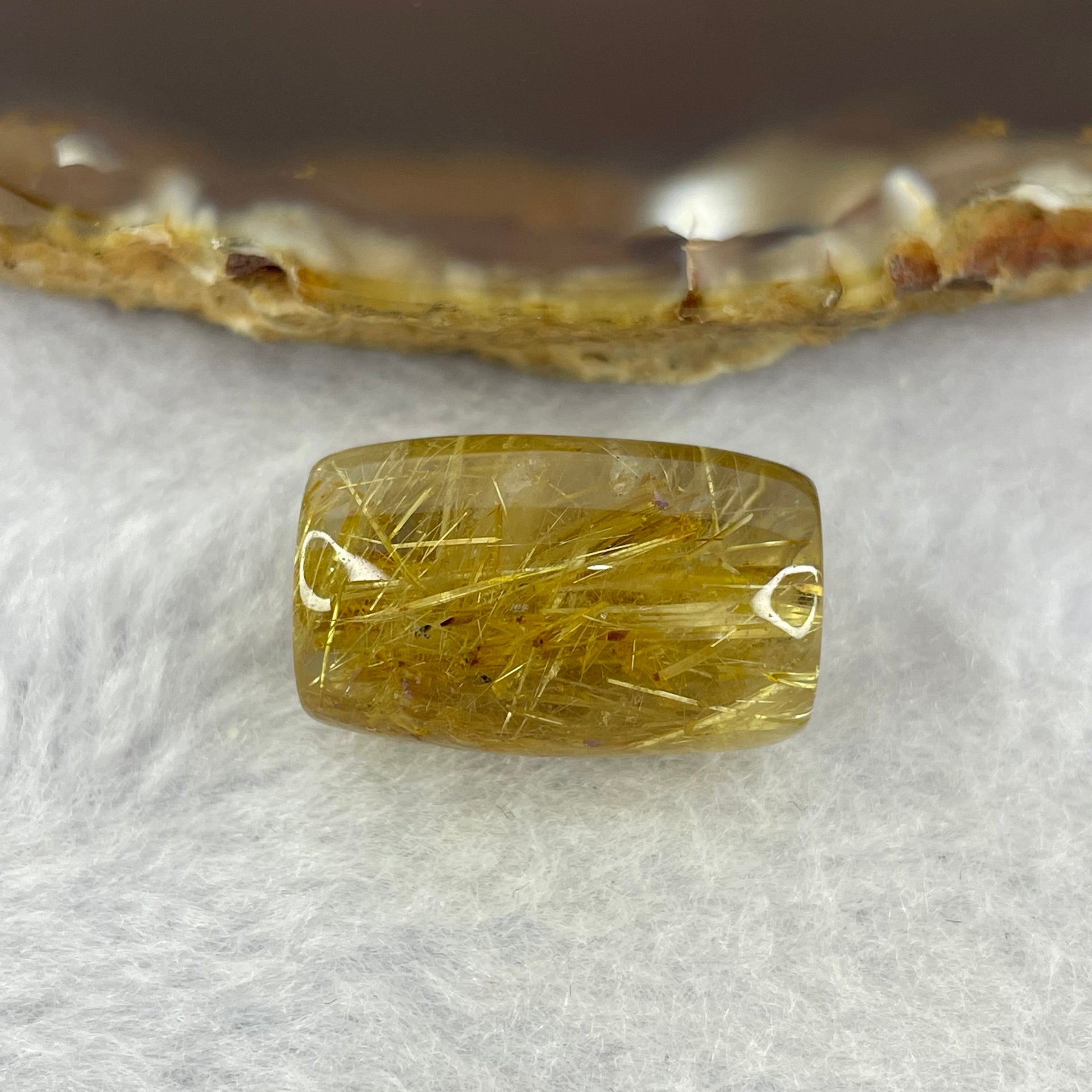 Good Grade Natural Golden Rutilated Quartz Crystal Lulu Tong Barrel 天然金顺发晶水晶露露通桶 
6.20g 20.2 by 12.9mm - Huangs Jadeite and Jewelry Pte Ltd