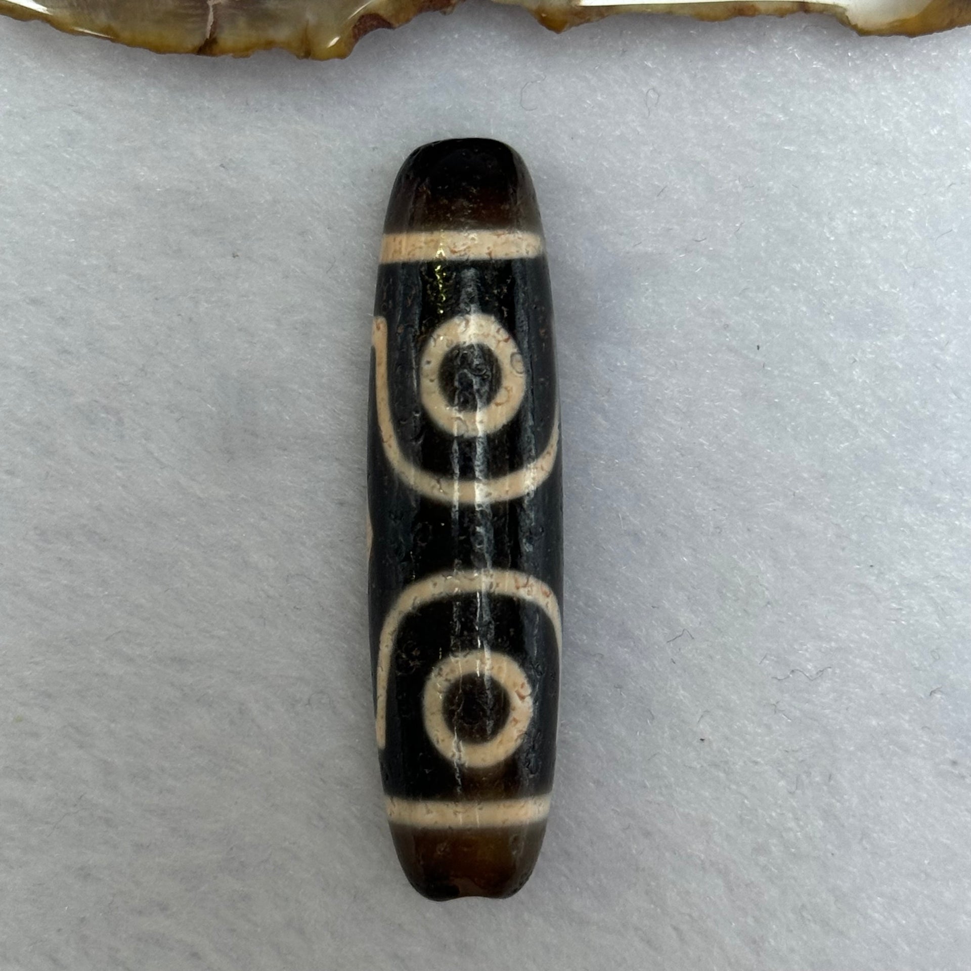 Natural Powerful Tibetan Old Oily Agate 3 Eyes Dzi Bead Heavenly Master (Tian Zhu) 三眼天诛 11.18g 48.0 by 12.3mm - Huangs Jadeite and Jewelry Pte Ltd