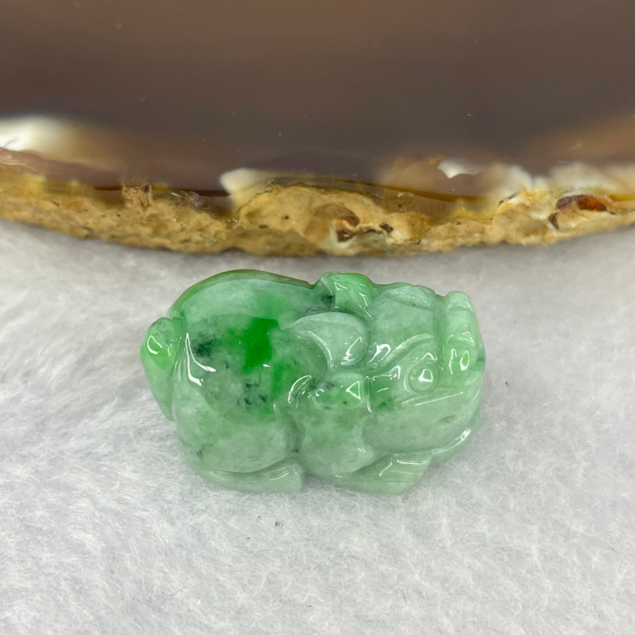 Type A Green with Spicy Green Flora Piao Hua Jadeite Pixiu Pendent A货浅绿漂辣绿花色翡翠貔貅牌 8.74g 24.8 by 14.0 by 12.1 mm - Huangs Jadeite and Jewelry Pte Ltd