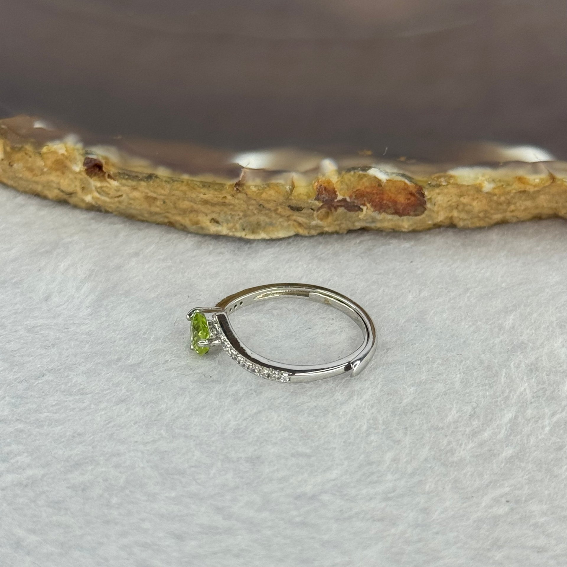 Natural Peridot in 925 Sliver Ring (Adjustable Size) 1.33g 4.4 by 1.8mm - Huangs Jadeite and Jewelry Pte Ltd