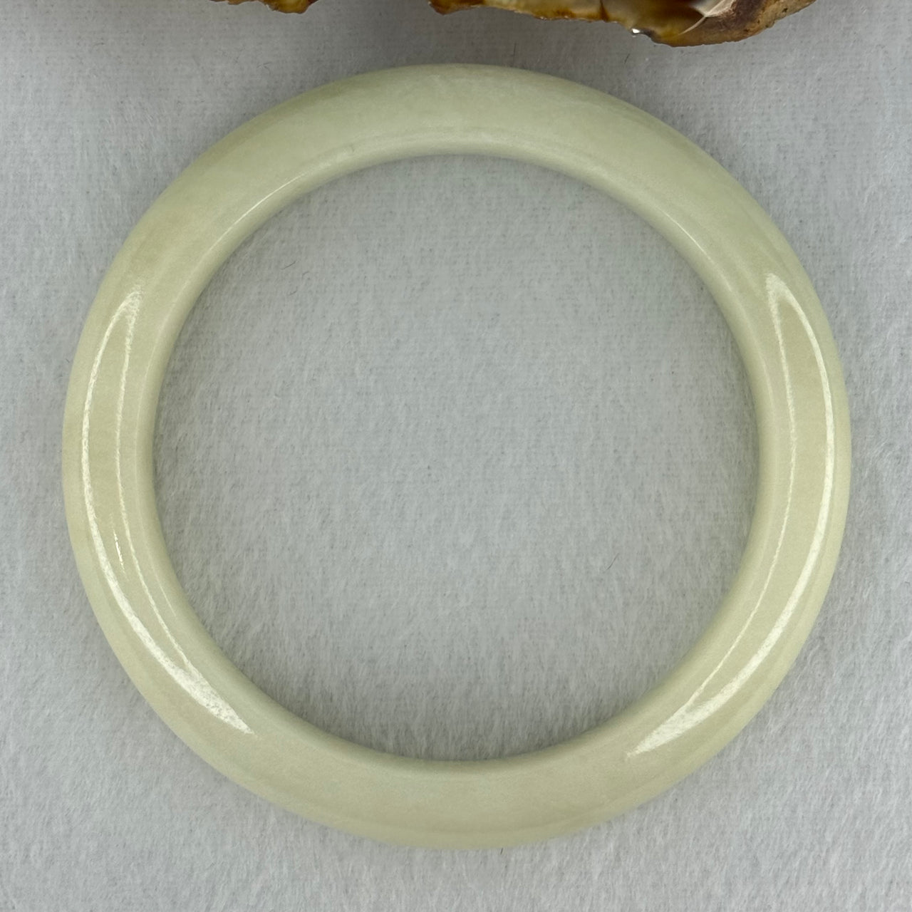 Type A Light Green Jadeite Bangle Internal Diameter 57.5mm 57.45g 12.8 by 8.4mm (Very Slight External Rough)