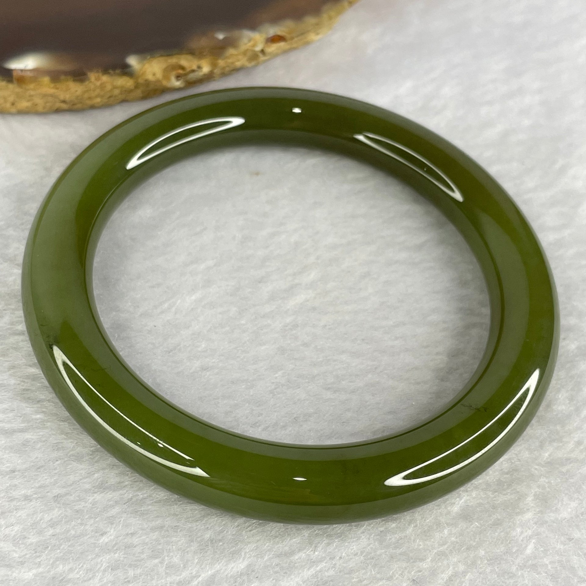 Natural Green Nephrite Bangle Inner Diameter 60.2mm 53.86g 10.2 by 10.2mm (Close to Perfect) - Huangs Jadeite and Jewelry Pte Ltd