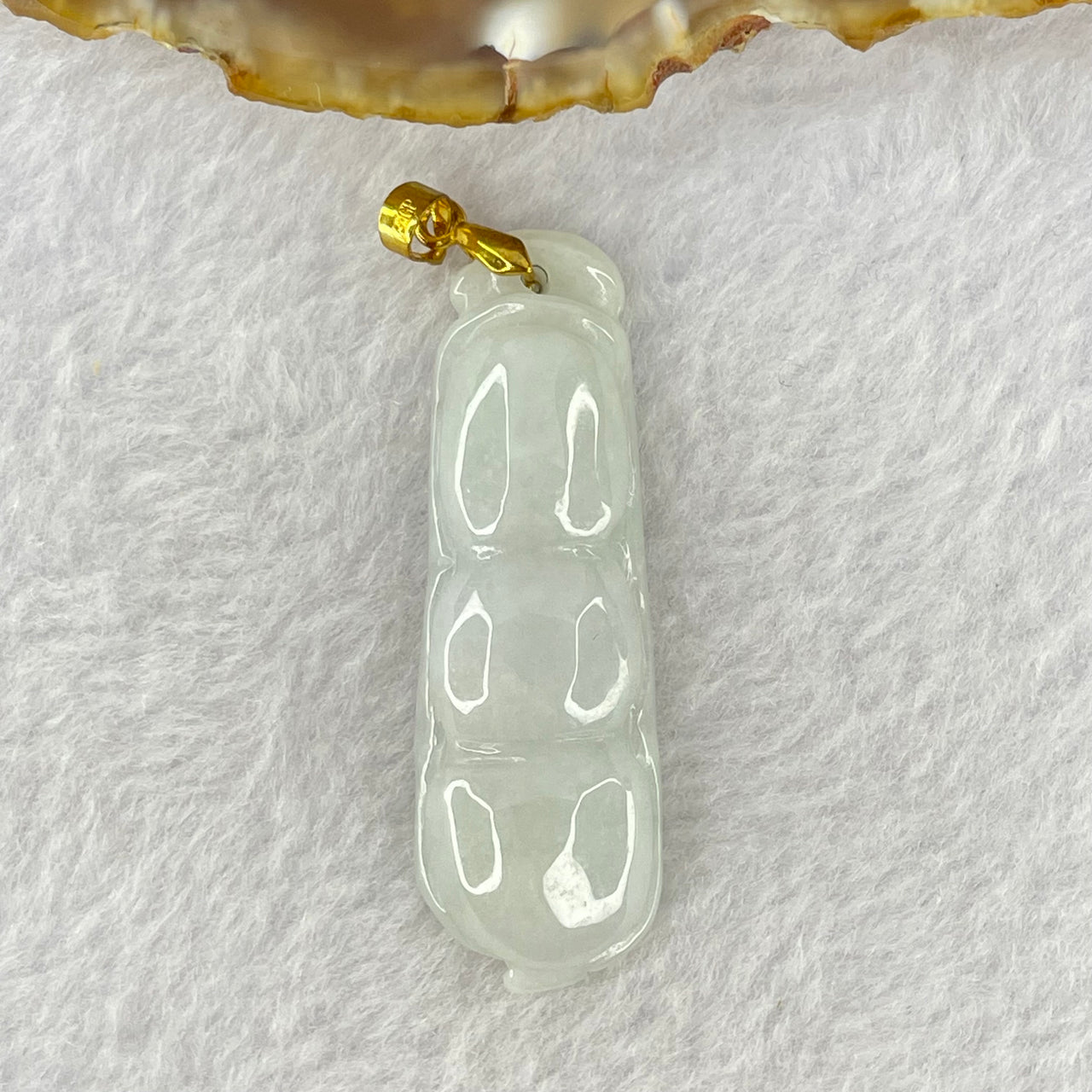 Type A Light Green Lavender Jadeite Pea Pod 47.3 by 15.5 by 8.6mm S925 Silver Gold Color Pendent 11.89g