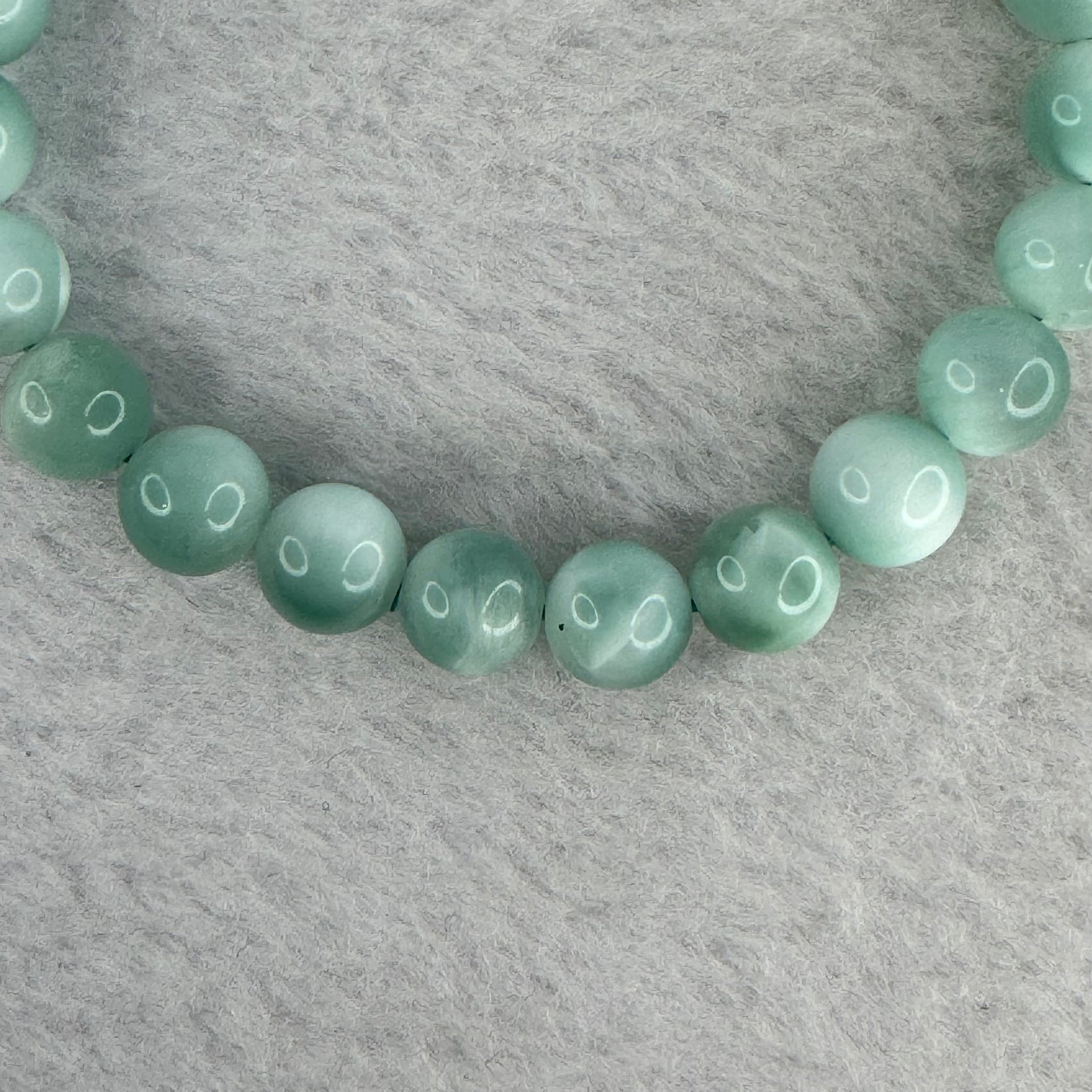 Green crystal green stone bracelet, sea grain stone for Fortune, Job Promotion
 绿色水晶绿纹石手链海纹石绿绒晶串圆珠手串补木招财职务升迁升职 16.10g 8.4 mm 23 Beads - Huangs Jadeite and Jewelry Pte Ltd