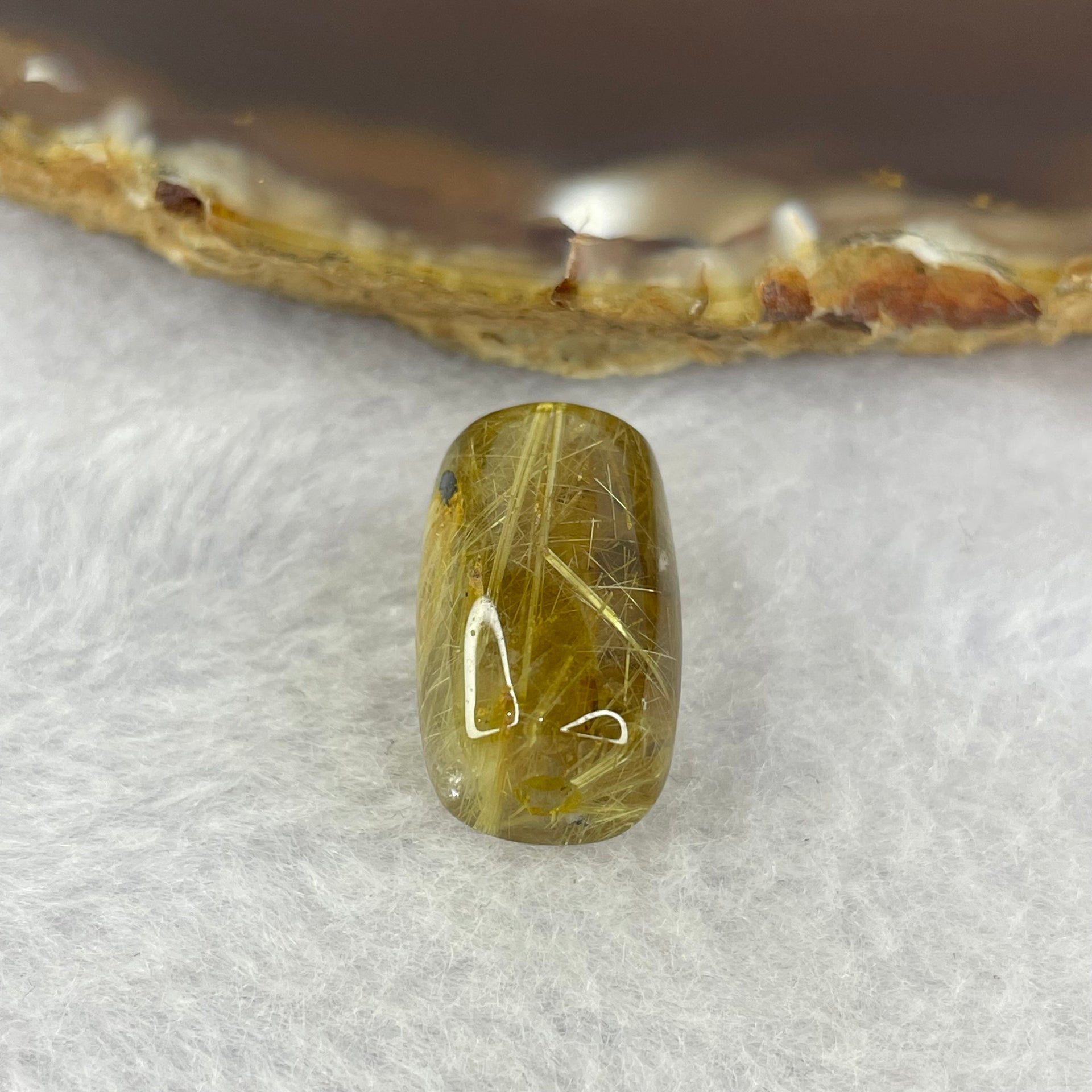 Good Grade Natural Golden Rutilated Quartz Crystal Lulu Tong Barrel 天然金顺发晶水晶露露通桶 
3.84g 17.2 by 17.2mm - Huangs Jadeite and Jewelry Pte Ltd