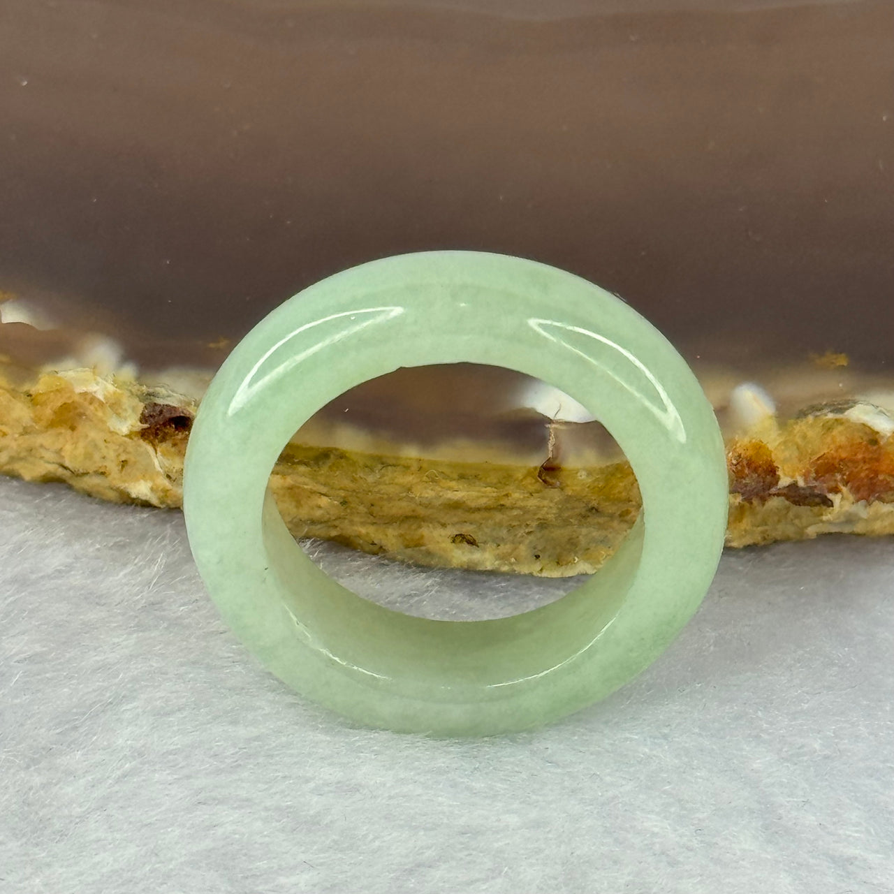 Type A Green Jadeite Ring 4.59g 6.4 by 4.4mm US7.25 HK16 (Internal Line)