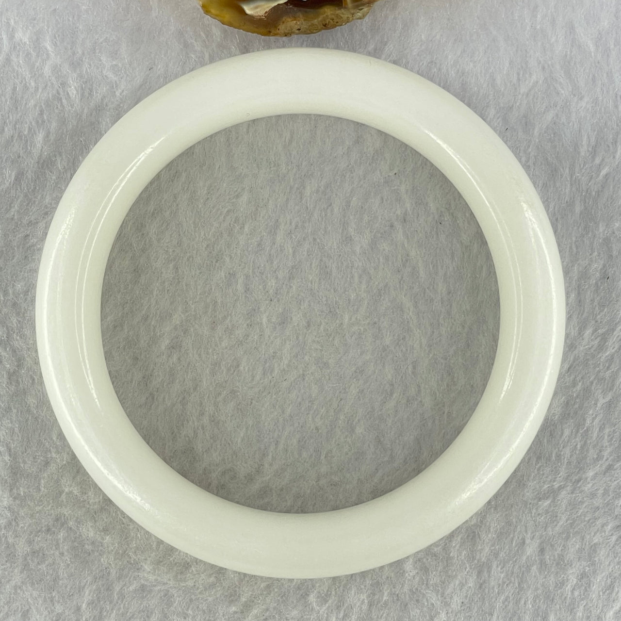 Natural White Jade Stone Bangle Internal Diameter 60.7mm 66.33g 14.3 by 9.8mm (Close to Perfect)