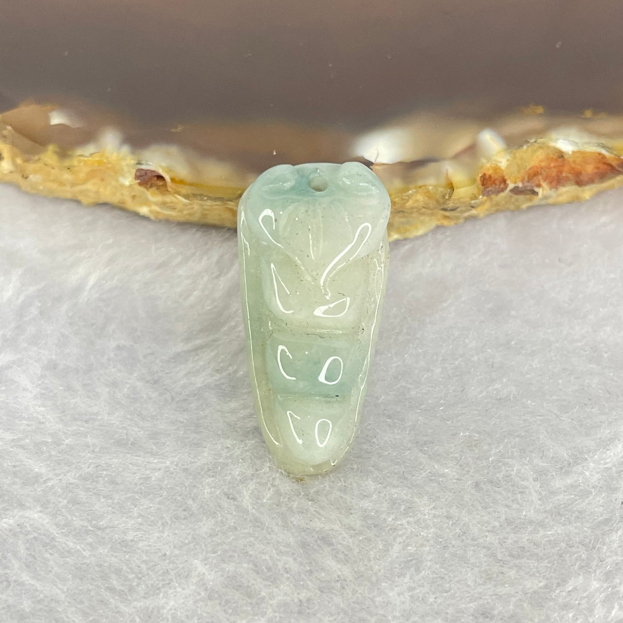 Type A Green Pea Pod Jadeite 2.96g 11.6 by 23.7 by 6.1mm - Huangs Jadeite and Jewelry Pte Ltd