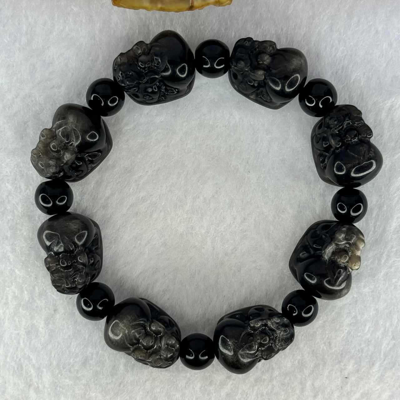 Medium Obsidian Pixiu 17.3 by 12.2 by 12.2mm 8pcs and 8 Beads 8.4mm Bracelet 34.11g 16cm