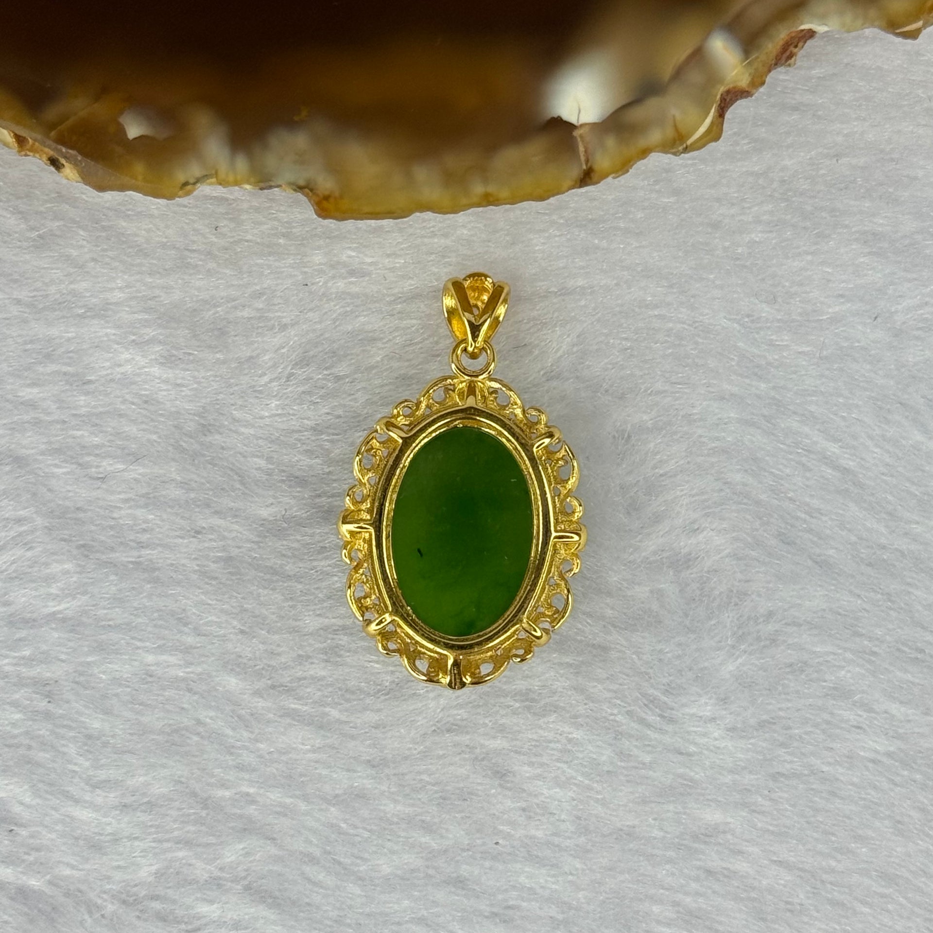 Natural Nephrite in 925 Silver in Gold Color Claps 天然和田玉925银牌 2.77g 13.9 by 9.8 by 6.1mm - Huangs Jadeite and Jewelry Pte Ltd