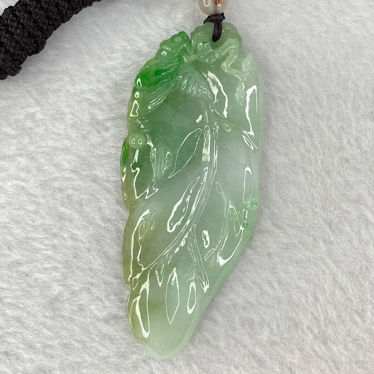 Type A Light Green with Green Jadeite Bee on Leaf Pendent 22.23g 67.2 by 27.8 by 7.0mm