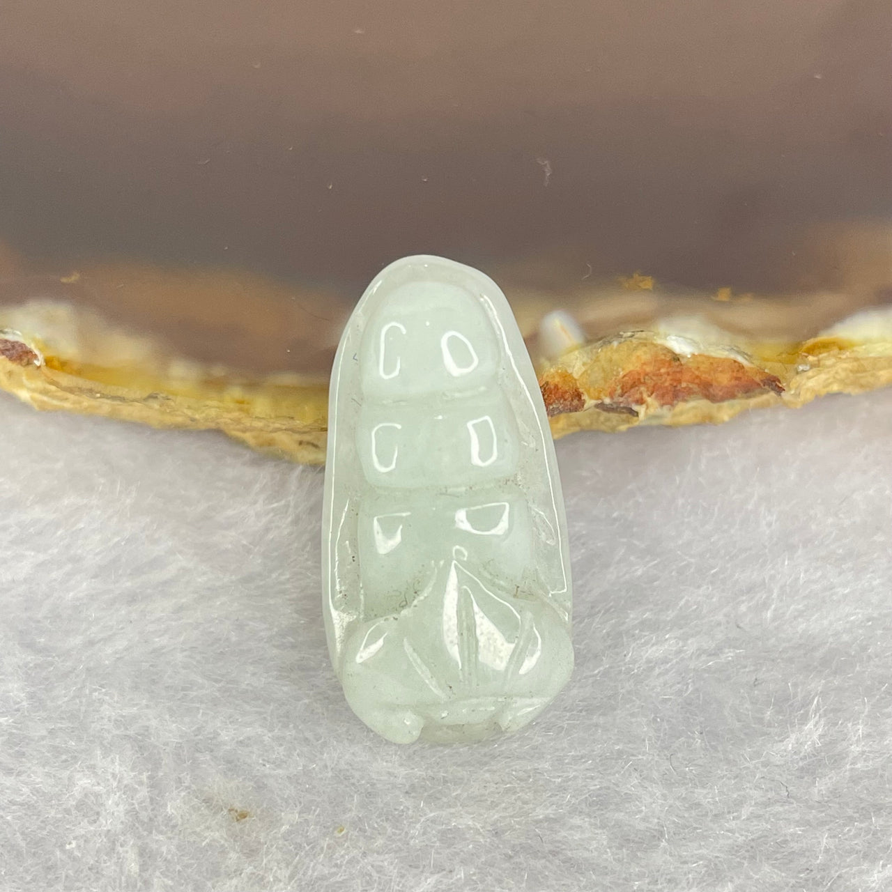 Type A Green Pea Pod Jadeite 3.24g 12.4 by 24.2 by 5.9mm - Huangs Jadeite and Jewelry Pte Ltd