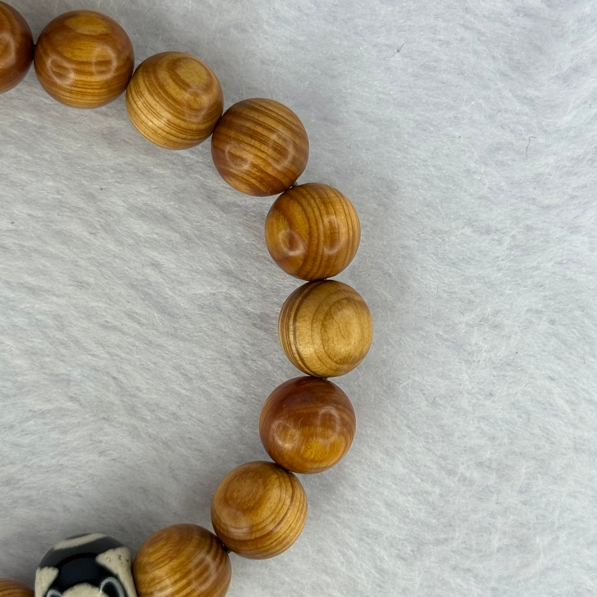 Natural Old Yabai Thuja Wood Beads With 3 Eyes Dzi Bead  Bracelet 老树崖柏三眼天珠手链 11.81g 16.5cm 10.2mm 18 Beads/ 14.1 by 10.9mm 1 Bead - Huangs Jadeite and Jewelry Pte Ltd