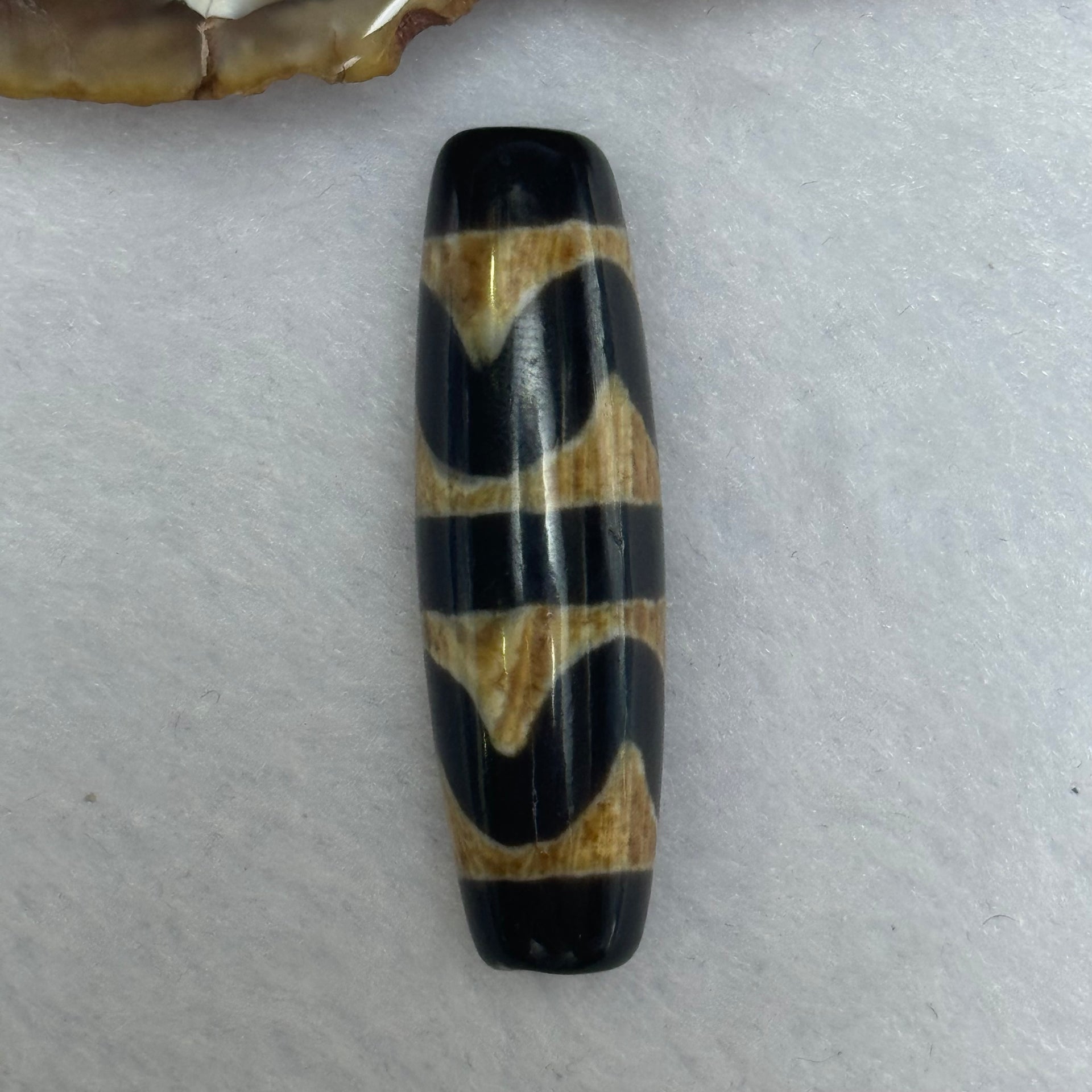 Natural Powerful Tibetan Old Oily Agate  Double Tiger Tooth Daluo Dzi Bead Heavenly Master (Tian Zhu) 虎呀天诛 7.93g 39.1 by 11.7mm - Huangs Jadeite and Jewelry Pte Ltd