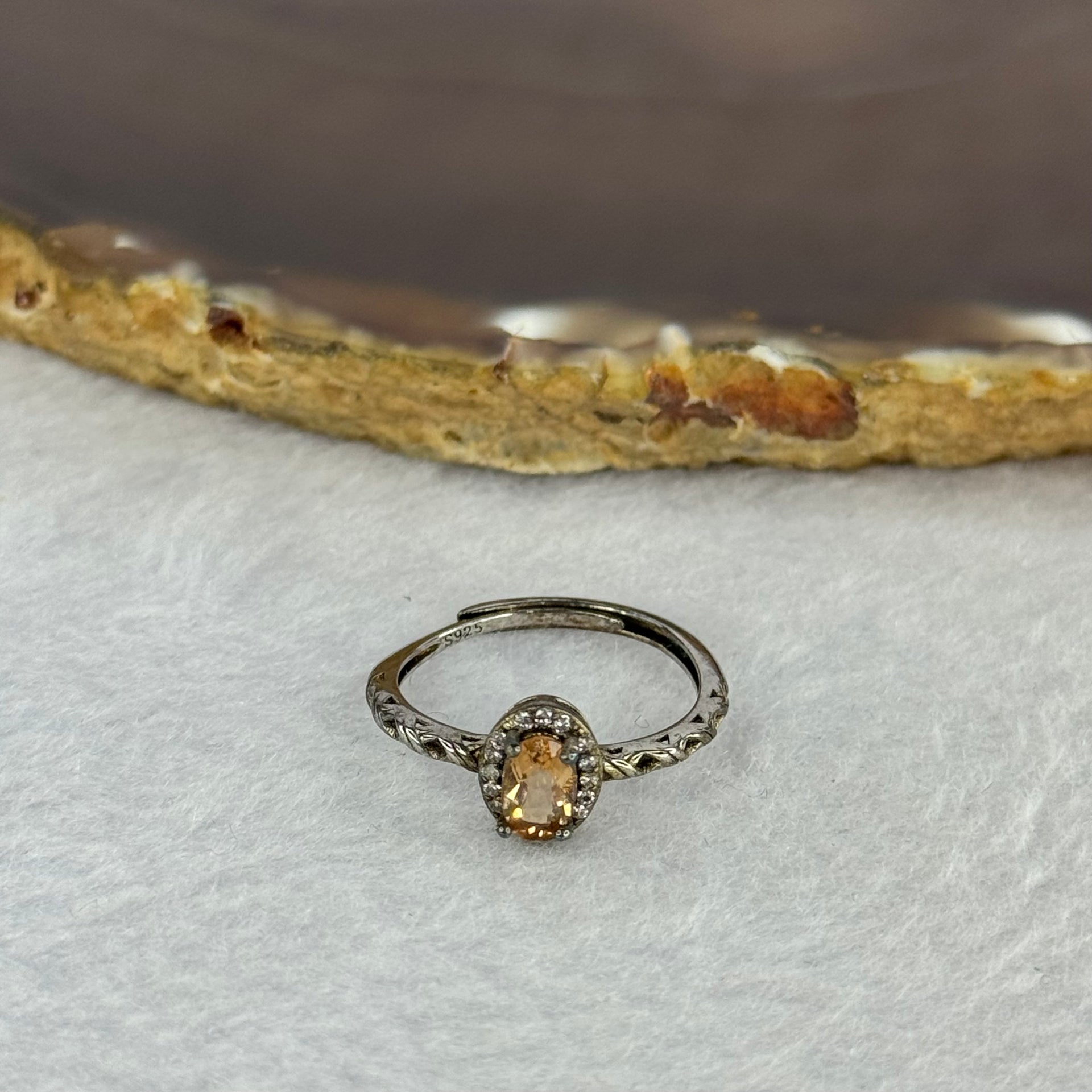 Natural Citrine in 925 Sliver Ring (Adjustable Size) 天然925银黄水晶戒指 1.45g 5.9 by 4.1 by 4.5mm - Huangs Jadeite and Jewelry Pte Ltd