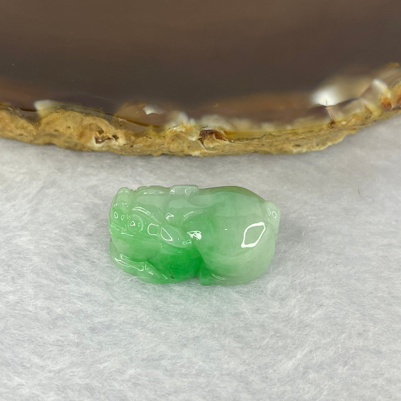 Type A Jelly Apple Green Jadeite Pixiu Pendent A货苹果绿色翡翠貔貅牌 7.29g 24.2 by 13.3. y 10.4 mm - Huangs Jadeite and Jewelry Pte Ltd