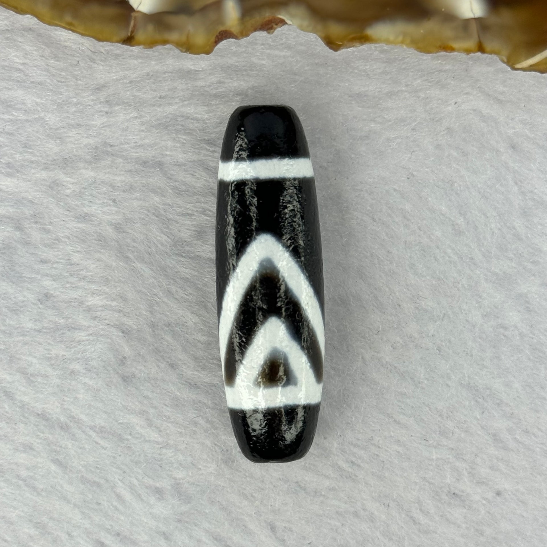 Natural Powerful Tibetan Old Oily Agate 1 Eye With Mountain Support Dzi Bead Heavenly Master (Tian Zhu) 一眼靠天珠 7.56g 38.2 by 11.7mm - Huangs Jadeite and Jewelry Pte Ltd