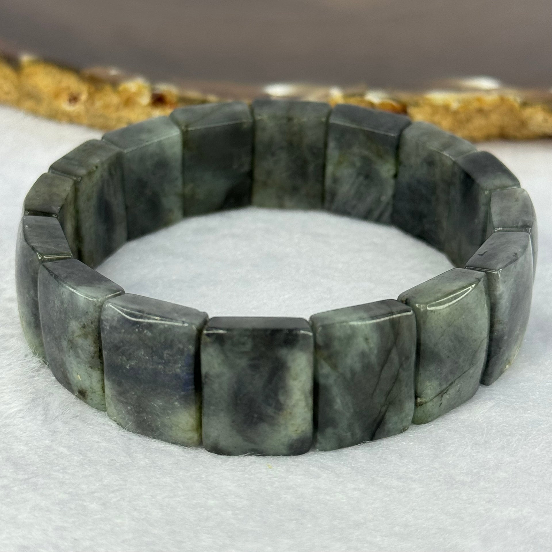 Natural Labradorite Bracelet 44.07g 17cm 16.6 by 12.3 by 6.2mm 16 pcs - Huangs Jadeite and Jewelry Pte Ltd