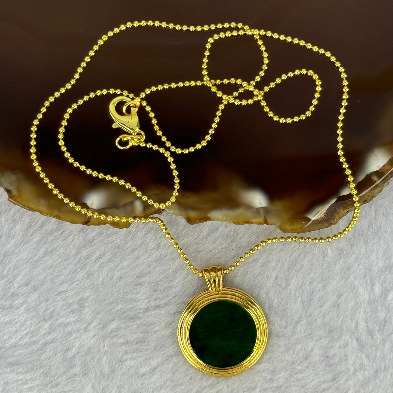 Type A Old Mine Spicy Green Jadeite Round Wu Shi Pai 13.7 by 1.5mm in S925 Silver Gold Color Necklace 4.12g