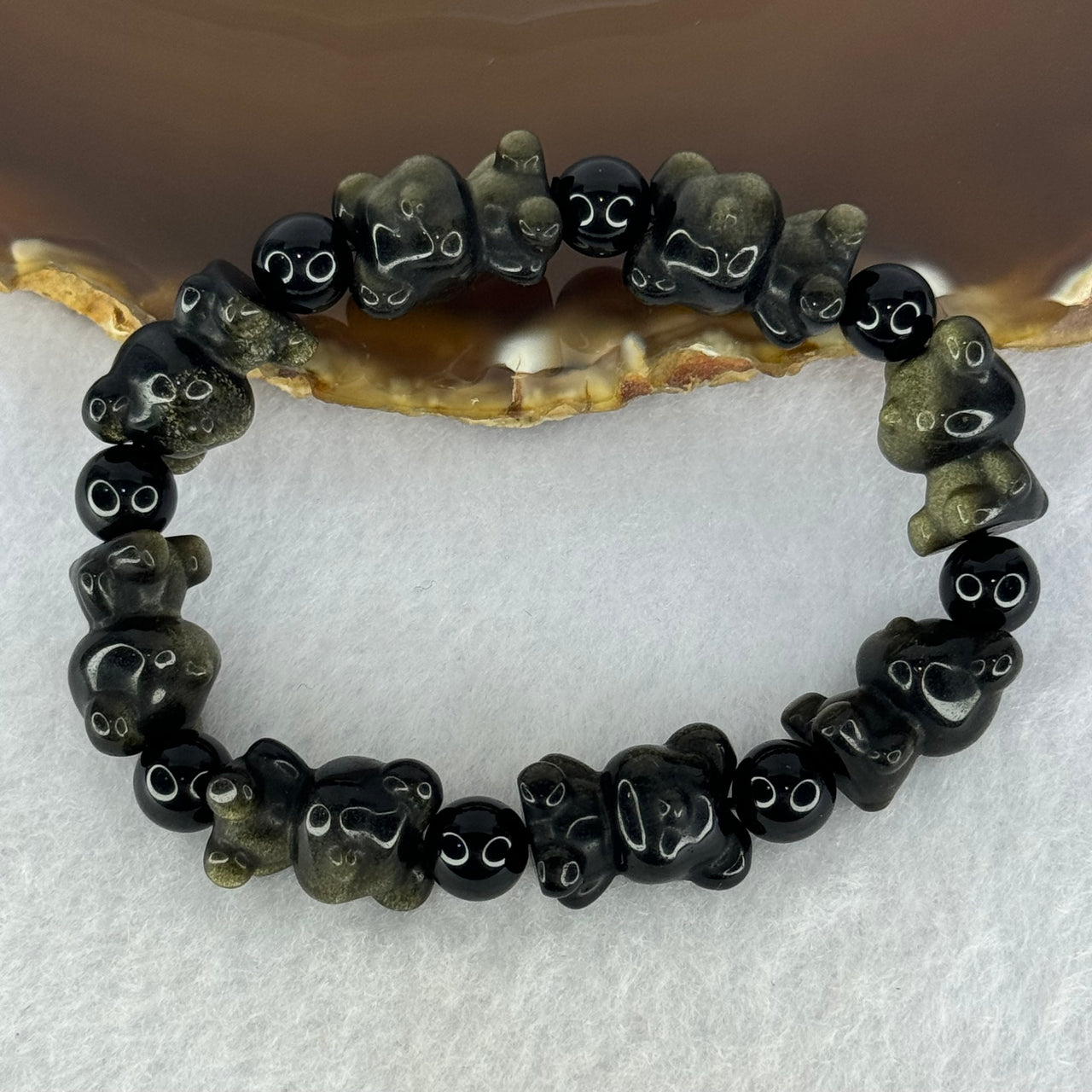 Obsidian Bear 17.8 by 13.0 by 11.8mm 8pcs and Beads 8.1mm 8pcs Bracelet 27.80g 15.5cm