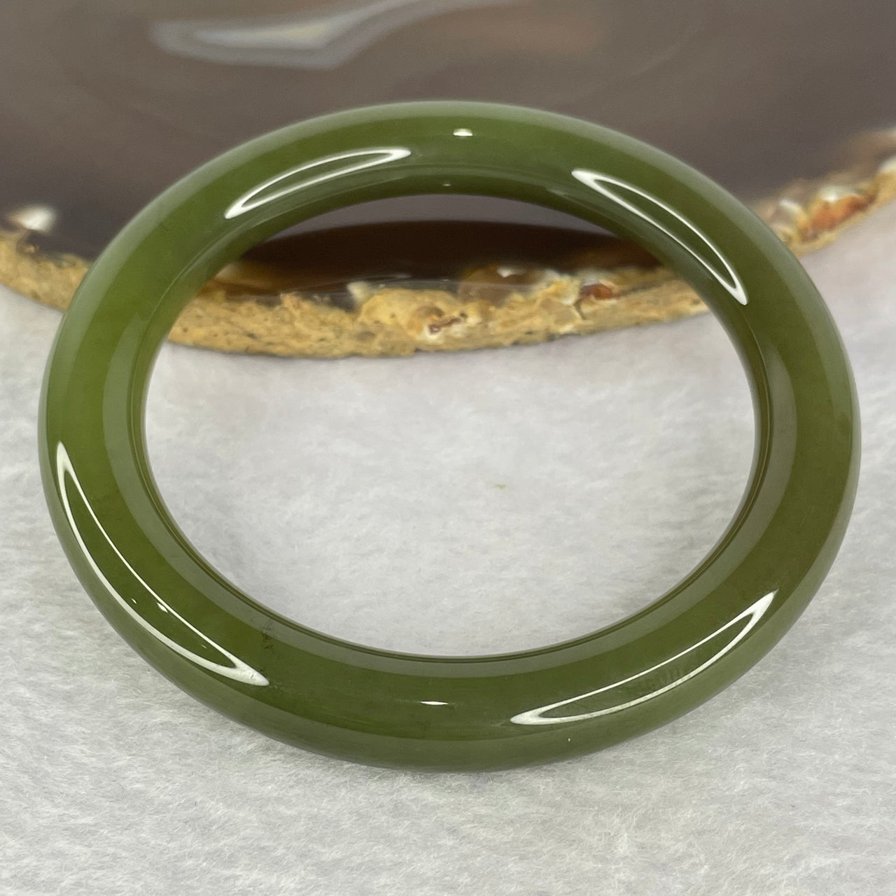 Natural Green Nephrite Bangle Inner Diameter 60.2mm 53.86g 10.2 by 10.2mm (Close to Perfect) - Huangs Jadeite and Jewelry Pte Ltd