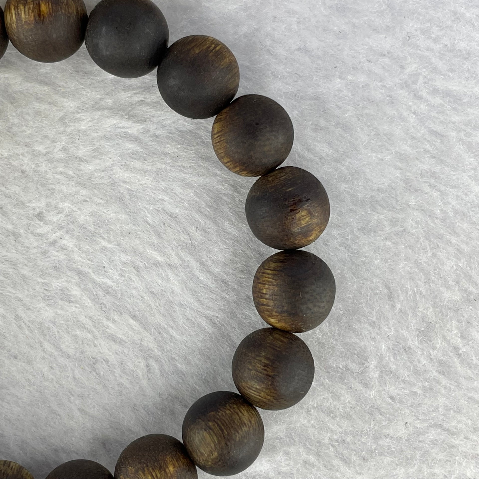 Natural Hainan Wild Old Agarwood Bracelet (Floating) 天然海南野生老树沉香手链 9.63g 17cm 10.9mm 19 Beads - Huangs Jadeite and Jewelry Pte Ltd