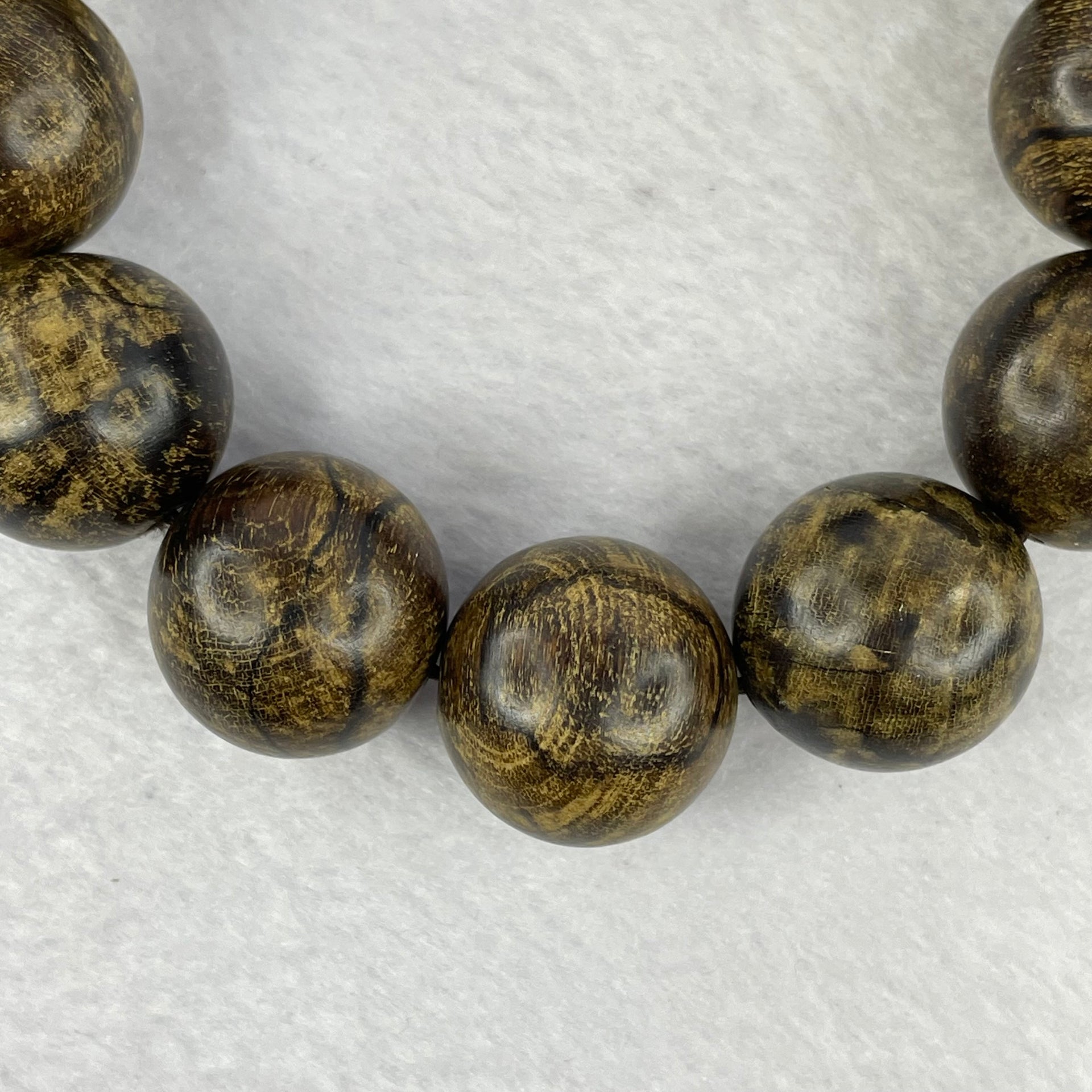 Natural Wild Cambodian Agarwood Beads Bracelet 天然野生柬埔寨沉香珠手链 55.0g 20cm 20.6 mm 12 Beads - Huangs Jadeite and Jewelry Pte Ltd