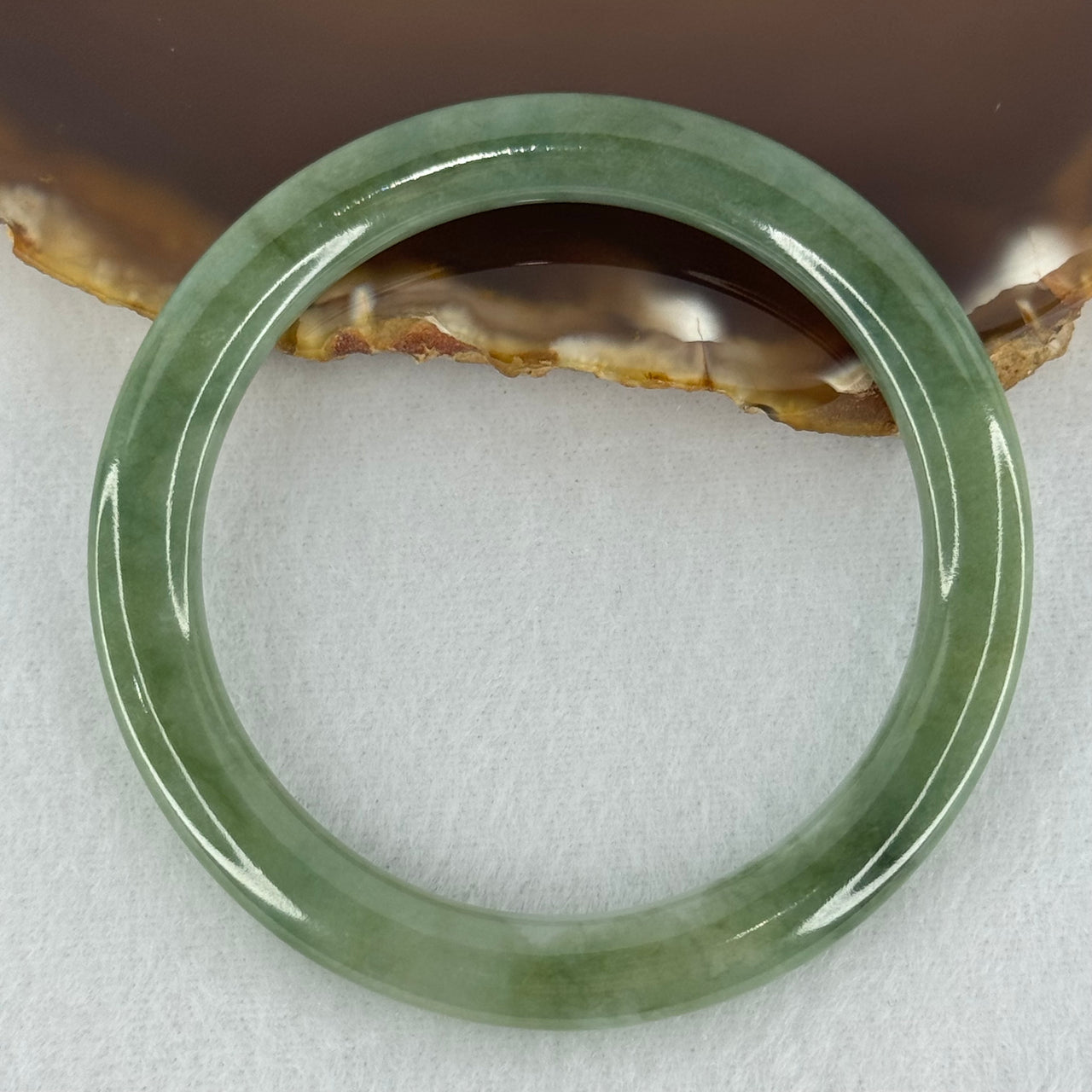 Type A Green Jadeite Bangle Internal Diameter 51.3mm 22.97g 5.8 by 8.8mm (Slight Internal Lines)