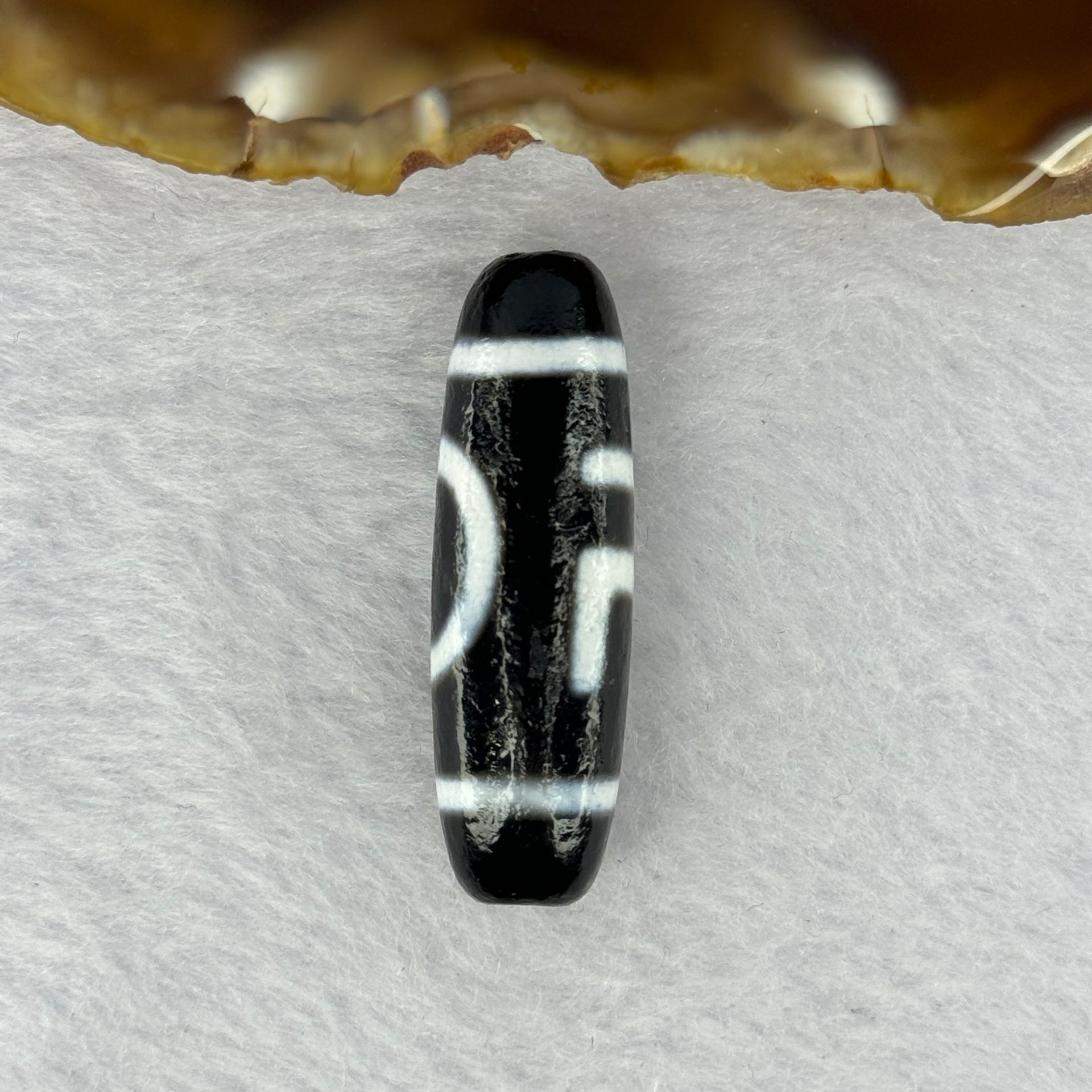 Natural Powerful Tibetan Old Oily Agate 1 Eye With Hotu Dzi Bead 7.92g 37.9 by 11.8mm - Huangs Jadeite and Jewelry Pte Ltd