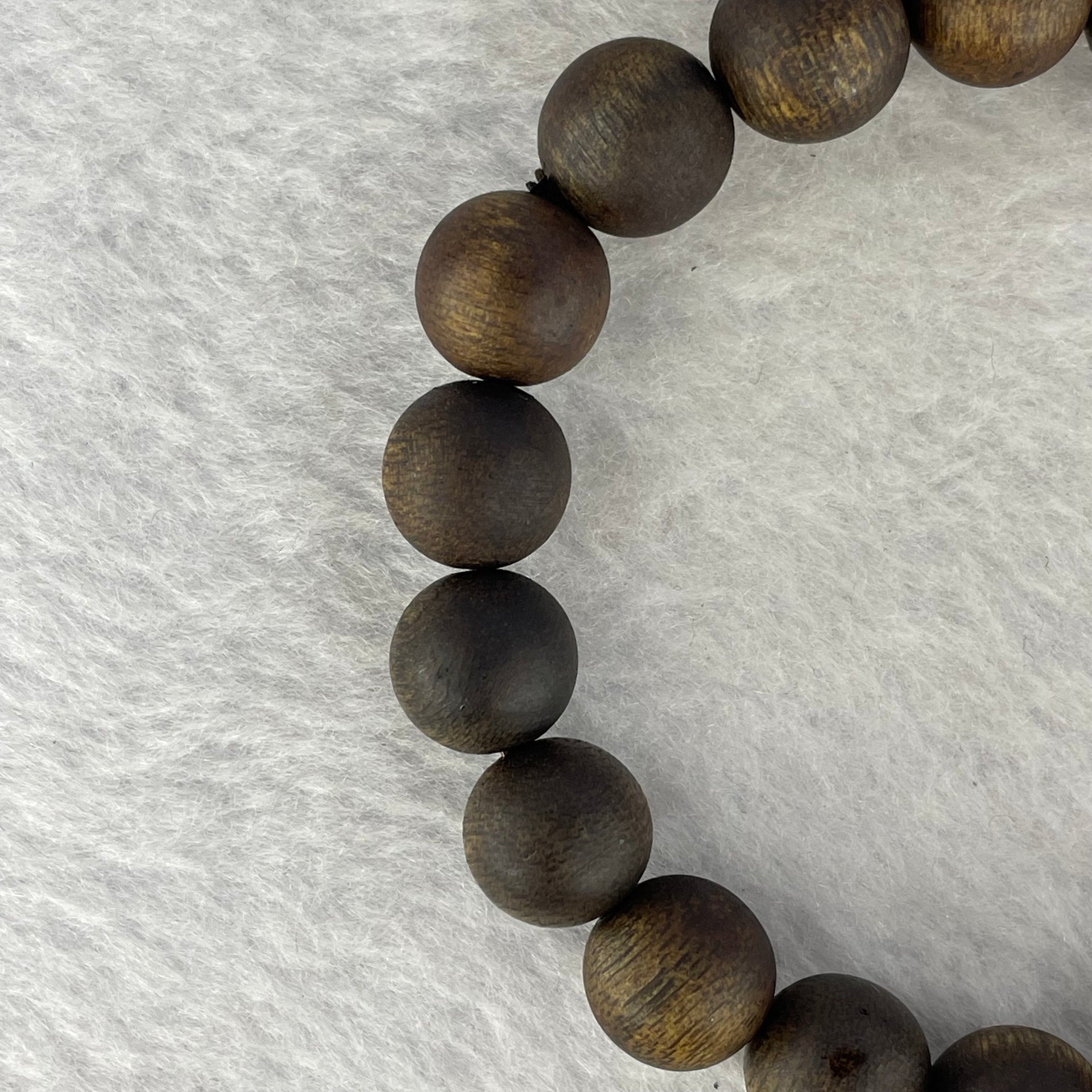 Natural Hainan Wild Old Agarwood Bracelet (Floating) 天然海南野生老树沉香手链 10.74g 17.5cm 11.3mm 19 Beads - Huangs Jadeite and Jewelry Pte Ltd