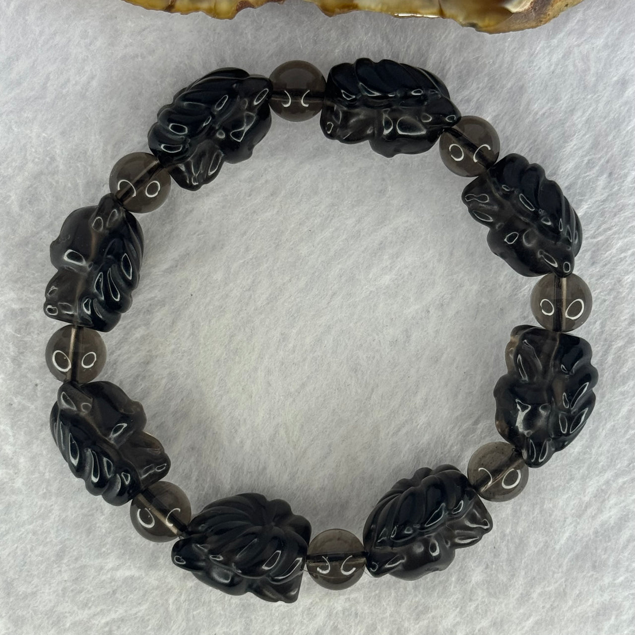 Obsidian 9 Tail Fox 18.4 by 17.7 by 12.7mm 8pcs and 8 Beads 8.2mm Bracelet 40.13g 16.5cm