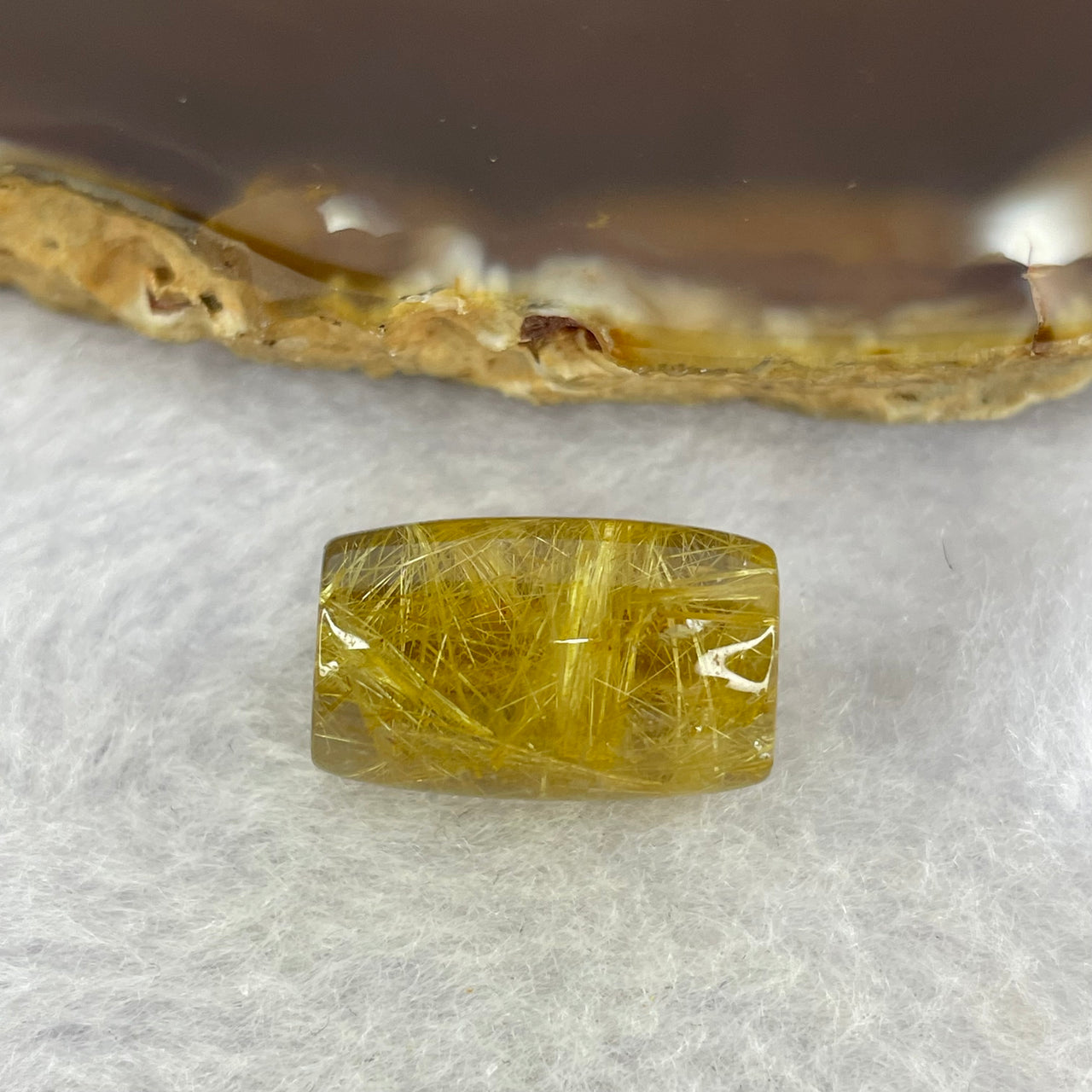 Good Grade Natural Golden Rutilated Quartz Crystal Lulu Tong Barrel 天然金顺发晶水晶露露通桶 
3.36g 17.2 by 10.6mm - Huangs Jadeite and Jewelry Pte Ltd