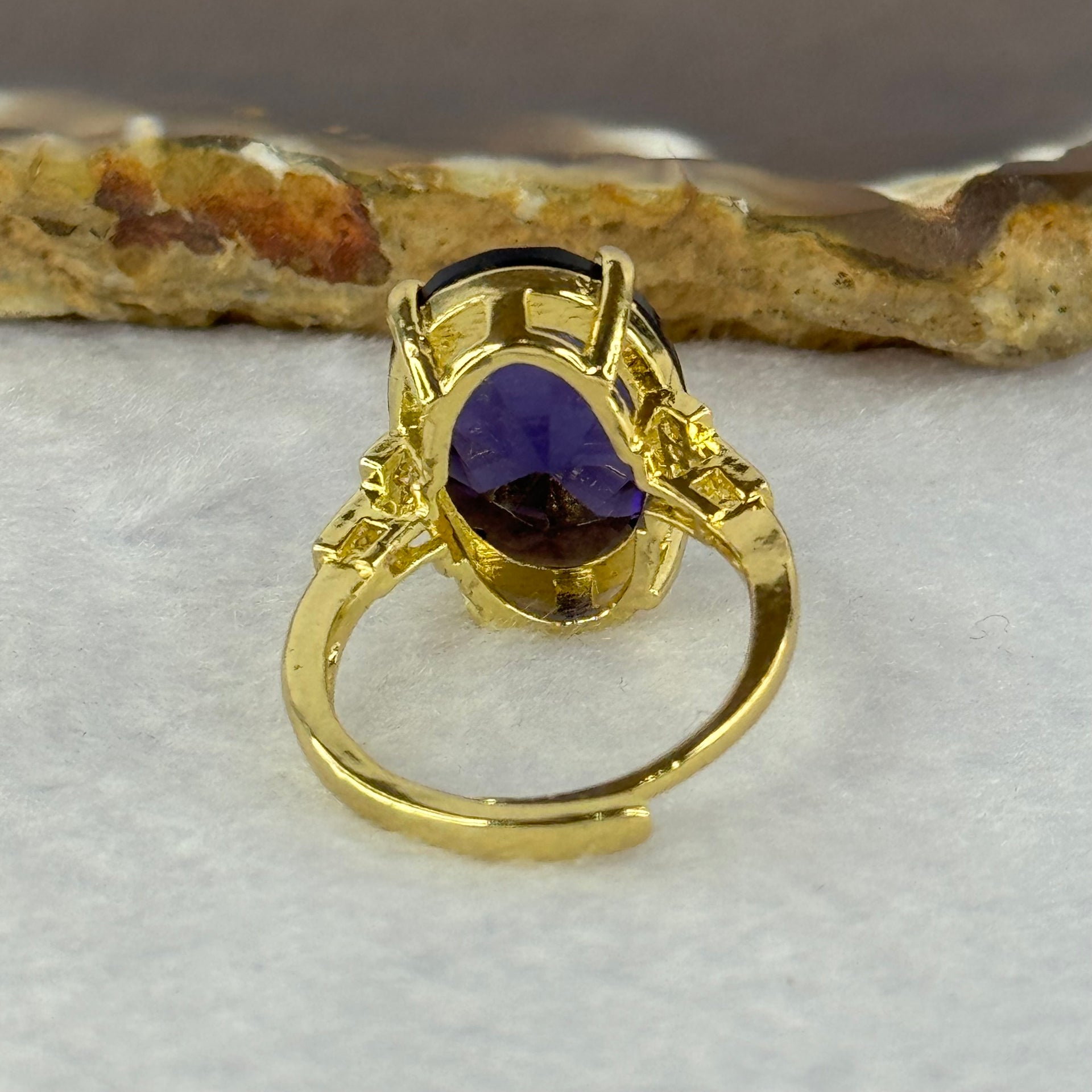 Natural Amethyst in Gold Colour Ring (Adjustable Size) 4.83g 17.9 by 12.9 by 7.5mm - Huangs Jadeite and Jewelry Pte Ltd