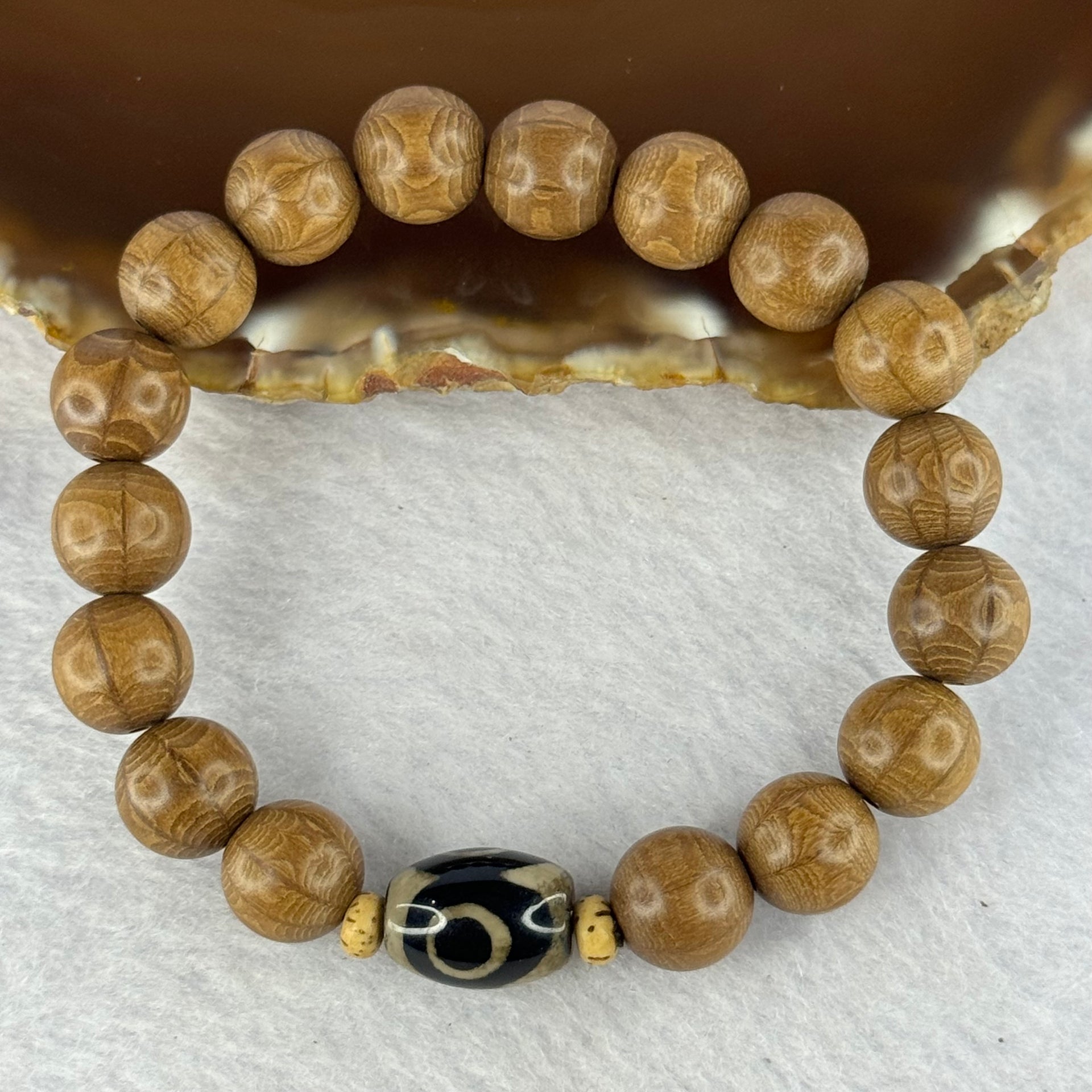 Natural Six Way Wooden Bead With 3 Eyes Dzi Bead Tian Zhu Beads Bracelets 天然六道木带三眼天珠手链 11.34g 16cm 10.5mm 17 Beads/ 13.7 by 10.4mm 1 Bead - Huangs Jadeite and Jewelry Pte Ltd