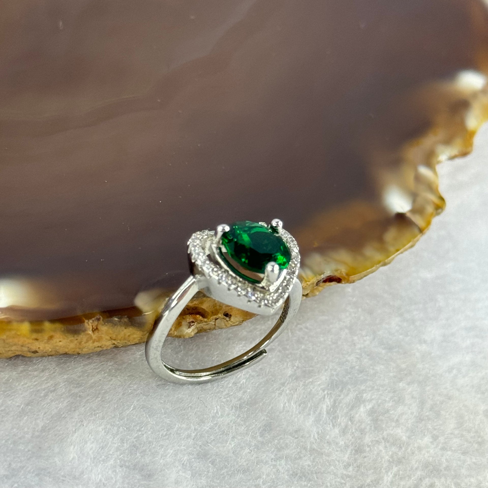 Simulated Emerald in PT950 Plated Sliver Sliver Ring (Adjustable Size) 款仿真祖母绿爱心戒指 2.59g 7.5 by 7.7 by 2.0mm - Huangs Jadeite and Jewelry Pte Ltd