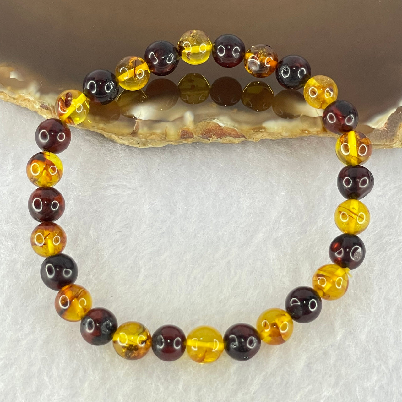 Natural Blood Red and Yellow Amber Beads Bracelet 4.71g 16cm 6.9mm 28 Beads