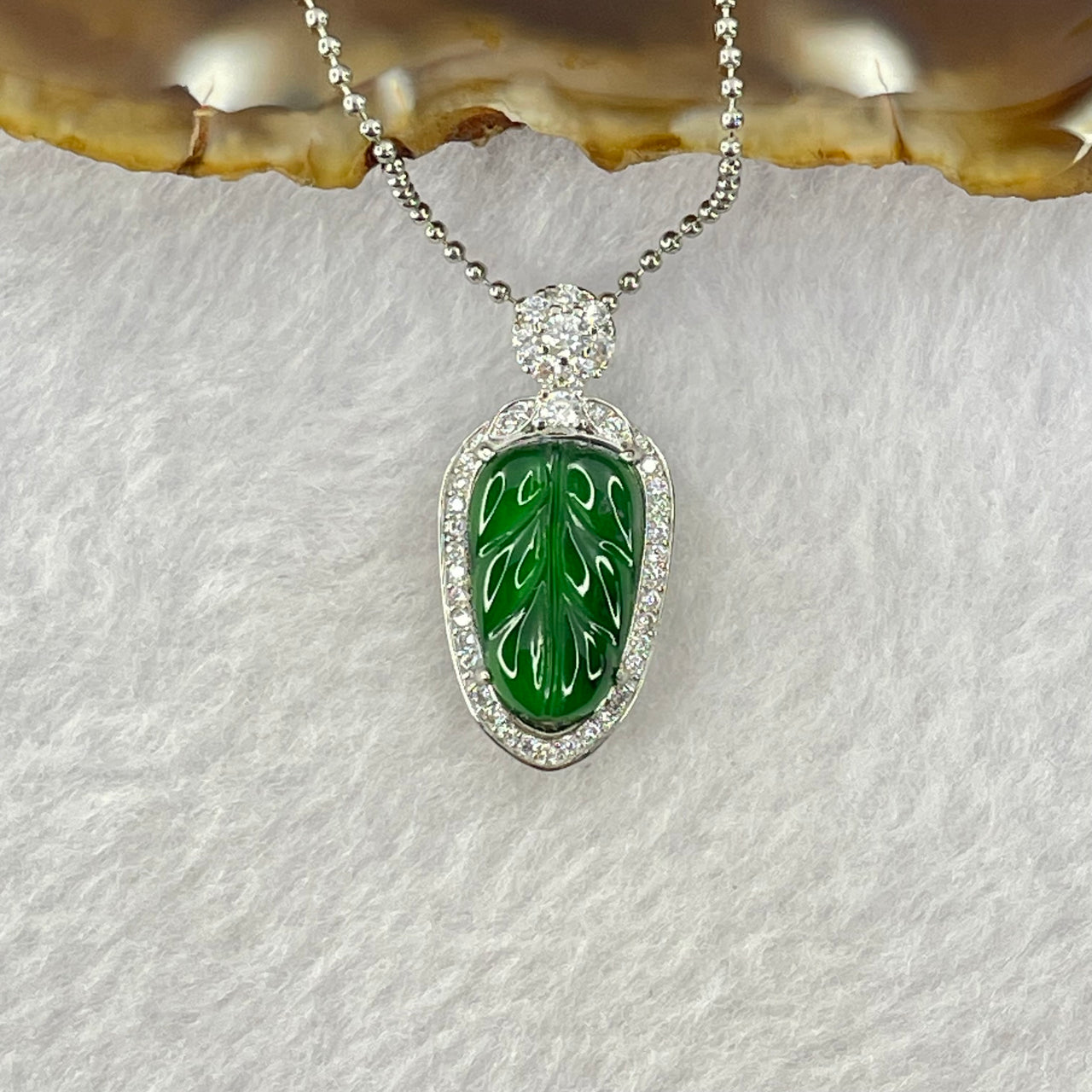 Type A Icy Dark Green Omphasite Jadeite Leaf 14.5 by 9.4 by 2.5mm Pendant with Crystals in S925 Sliver Necklace 3.86g