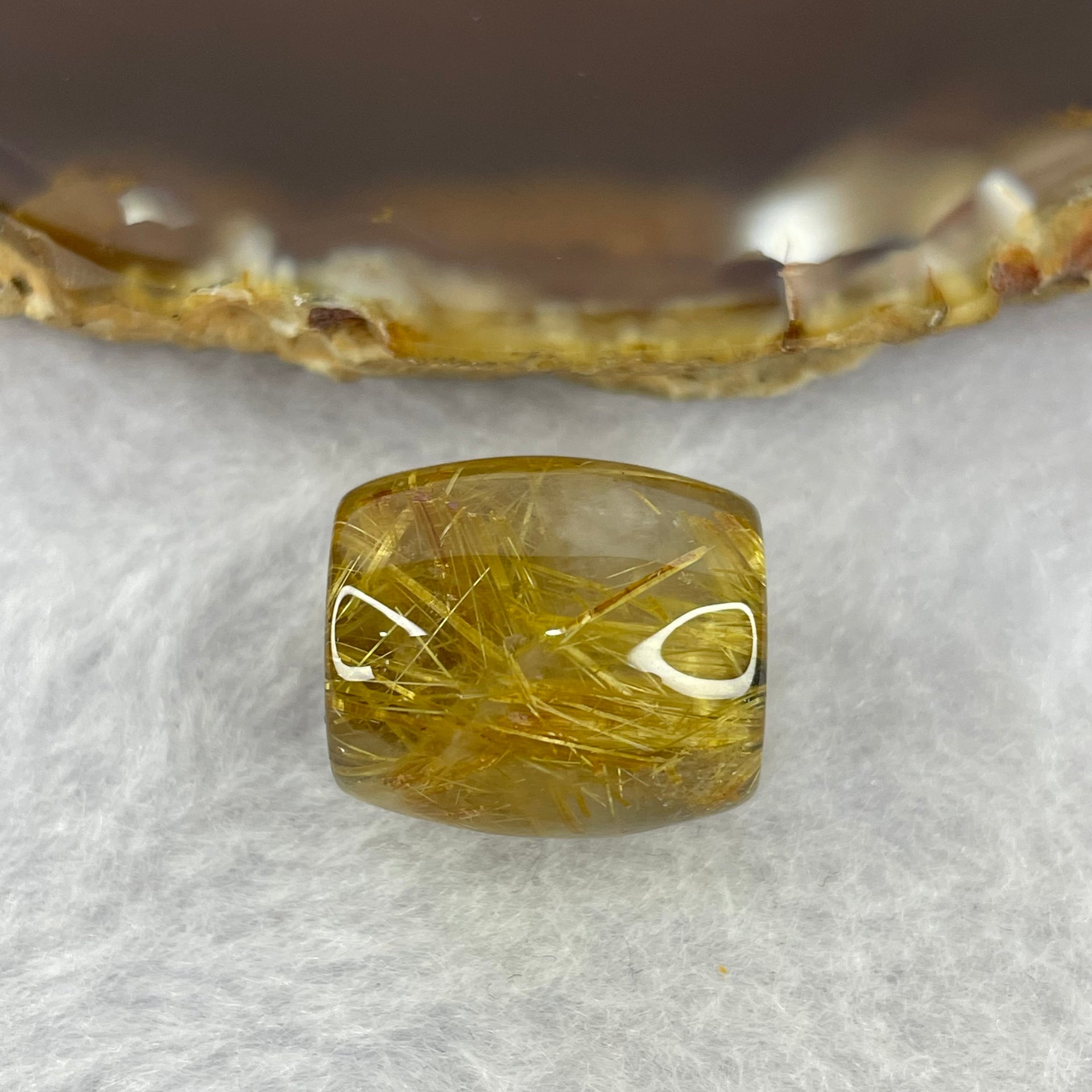 Good Grade Natural Golden Rutilated Quartz Crystal Lulu Tong Barrel 天然金顺发晶水晶露露通桶 
6.57g 16.5 by 14.7mm - Huangs Jadeite and Jewelry Pte Ltd