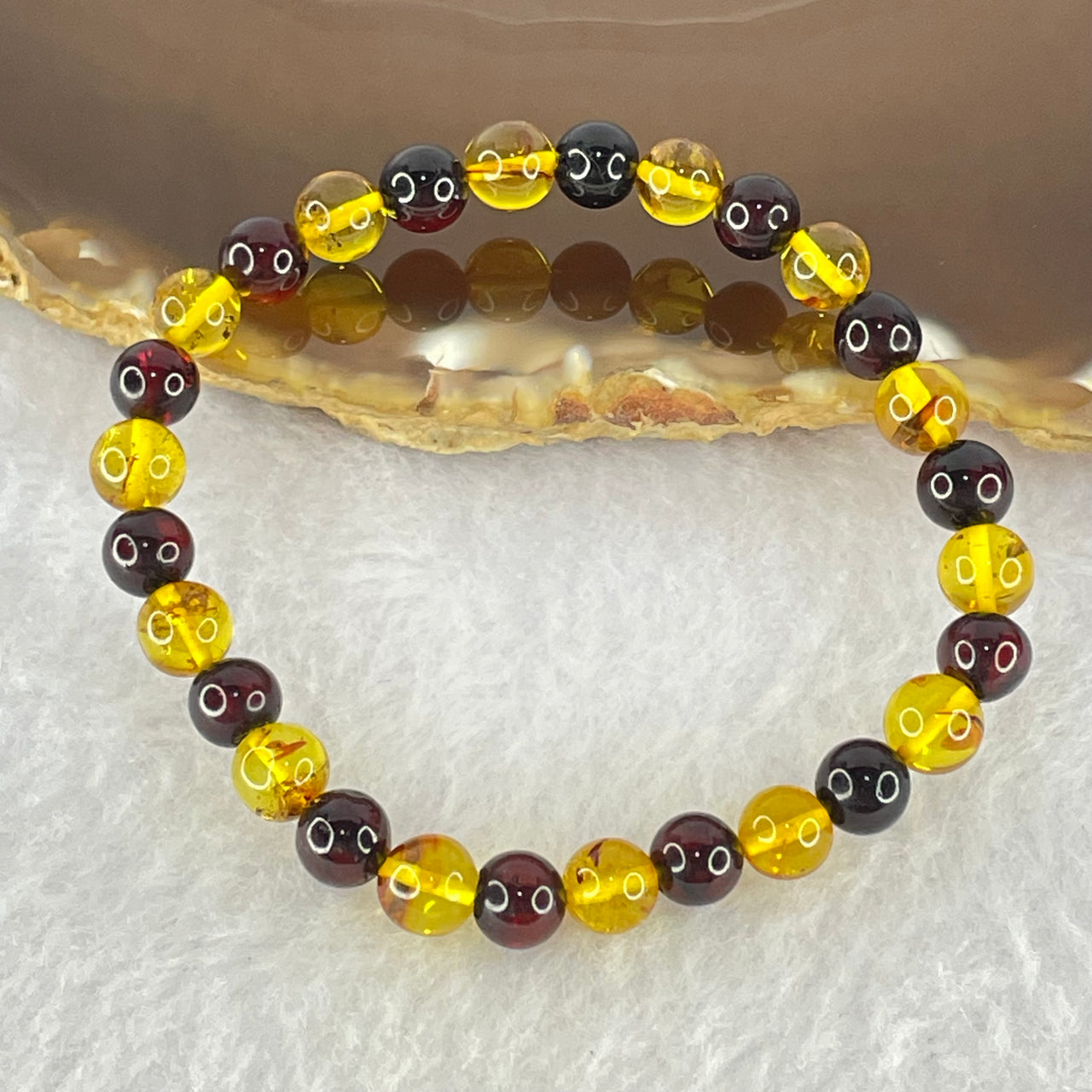 Natural Blood Red and Yellow Amber Beads Bracelet 3.66g 14.5cm 6.4mm 28 Beads