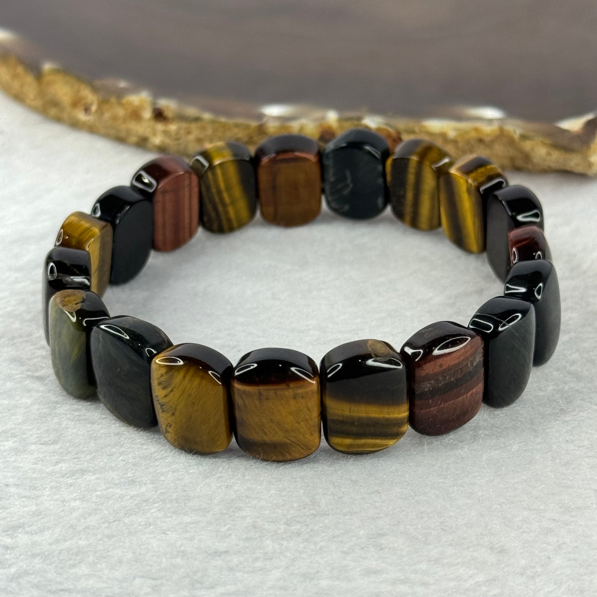 Natural Tiger's Eye Quartz Bracelet 虎眼石手持手链 33.28g 17cm 14.1 by 11.4 by 6.5mm 19 pcs - Huangs Jadeite and Jewelry Pte Ltd