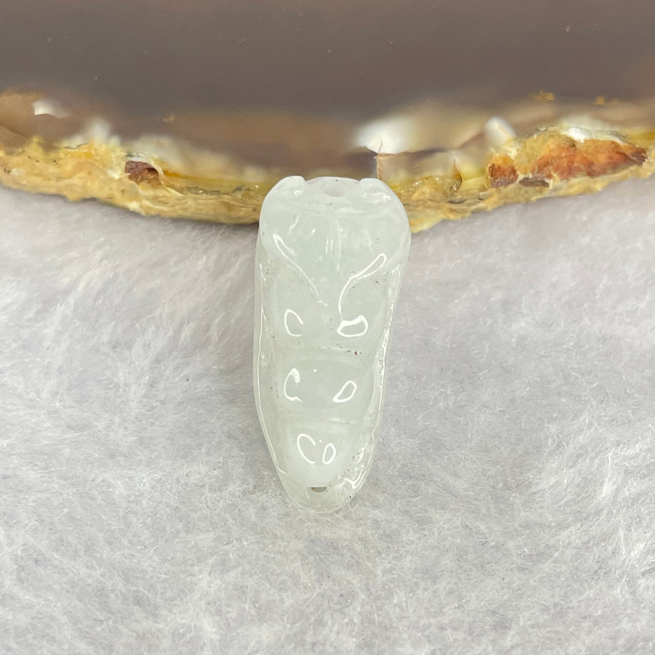 Type A Light Lavender Pea Pod Jadeite 3.08g 11.2 by 23.9 by 6.2mm - Huangs Jadeite and Jewelry Pte Ltd