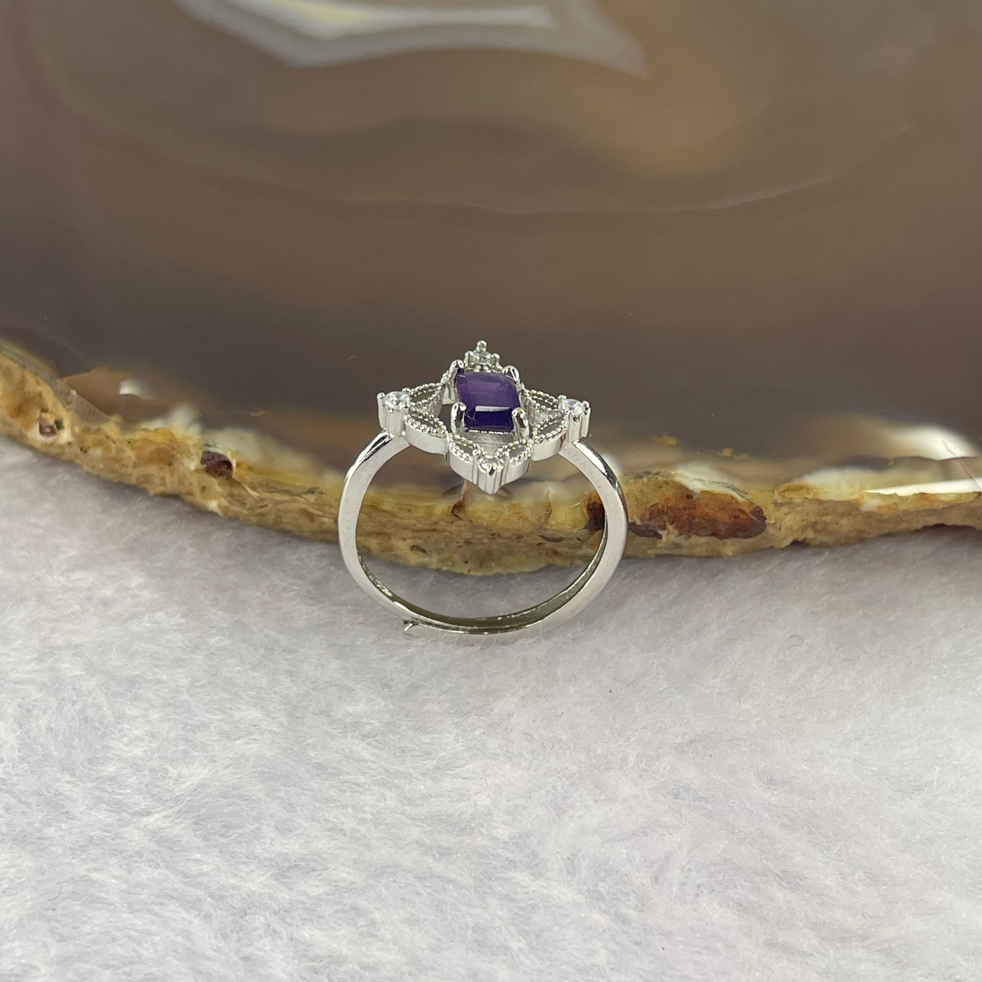 Amethyst 5.8 by 4.9 by 3.2mm (estimated) in 925 Silver Ring 1.58g - Huangs Jadeite and Jewelry Pte Ltd