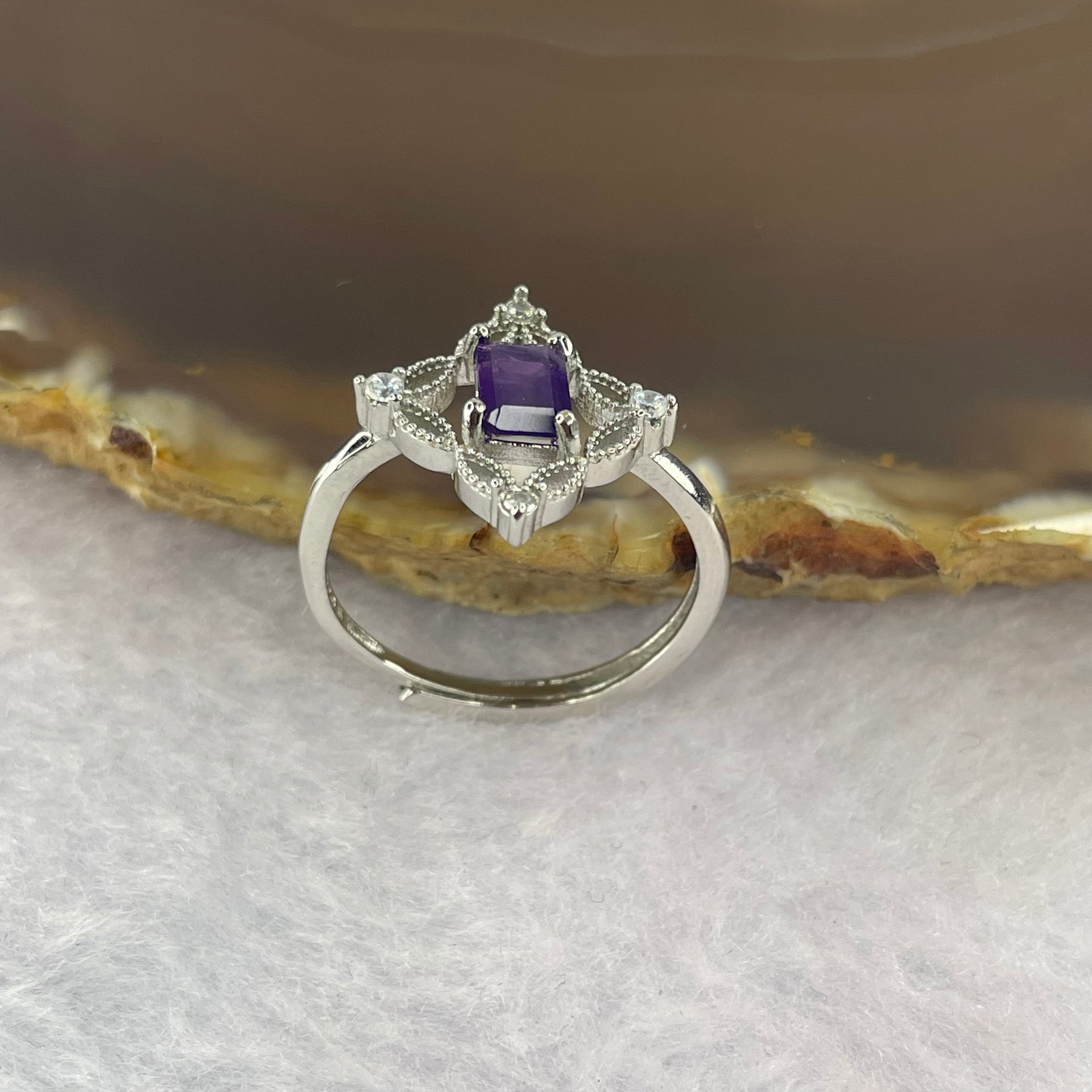 Amethyst 5.8 by 4.9 by 3.2mm (estimated) in 925 Silver Ring 1.58g - Huangs Jadeite and Jewelry Pte Ltd