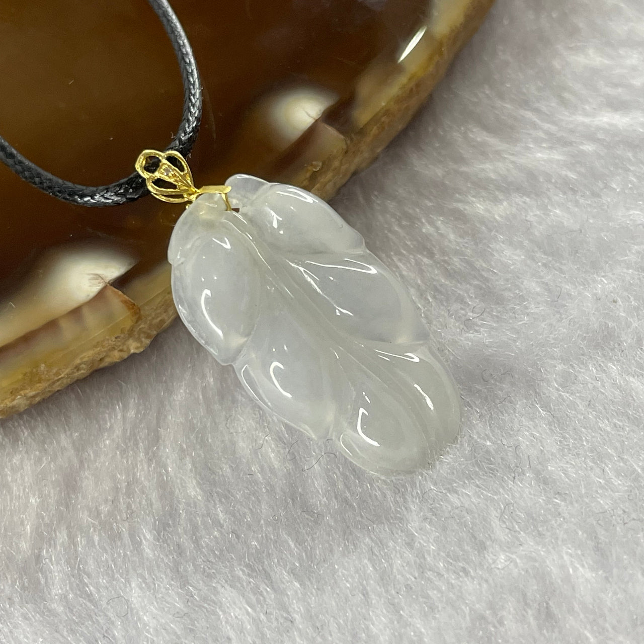 Type A Icy Faint Lavender Jade Jadeite Leaf Pendant with 18K Gold Clasp - 2.94g 25.3 by 13.8 by 4.2mm - Huangs Jadeite and Jewelry Pte Ltd